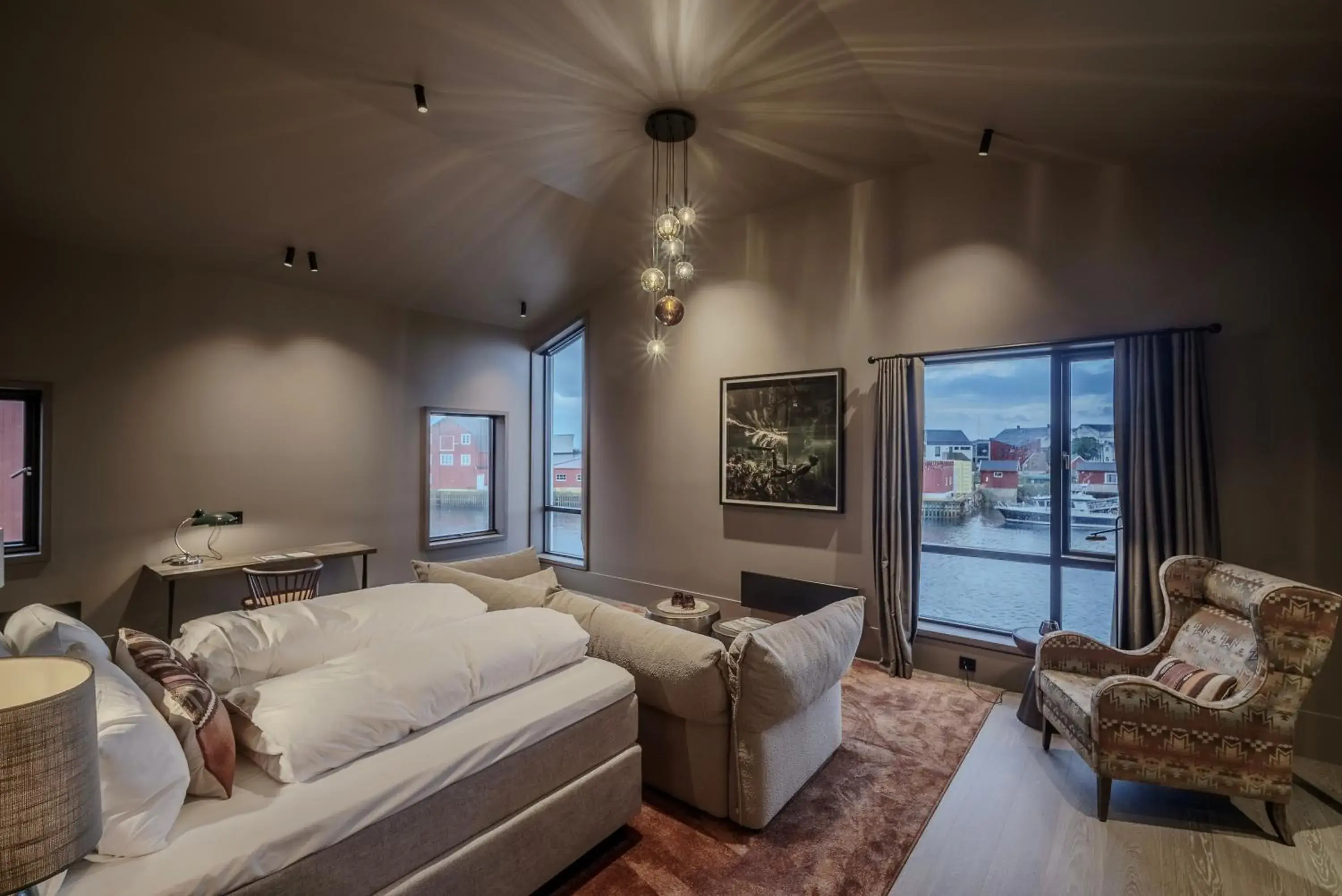 Loft Suite with Sea View in Henningsvær Bryggehotell - by Classic Norway Hotels Loft Suite with Sea View in Henningsvær Bryggehotell - by Classic Norway Hotels