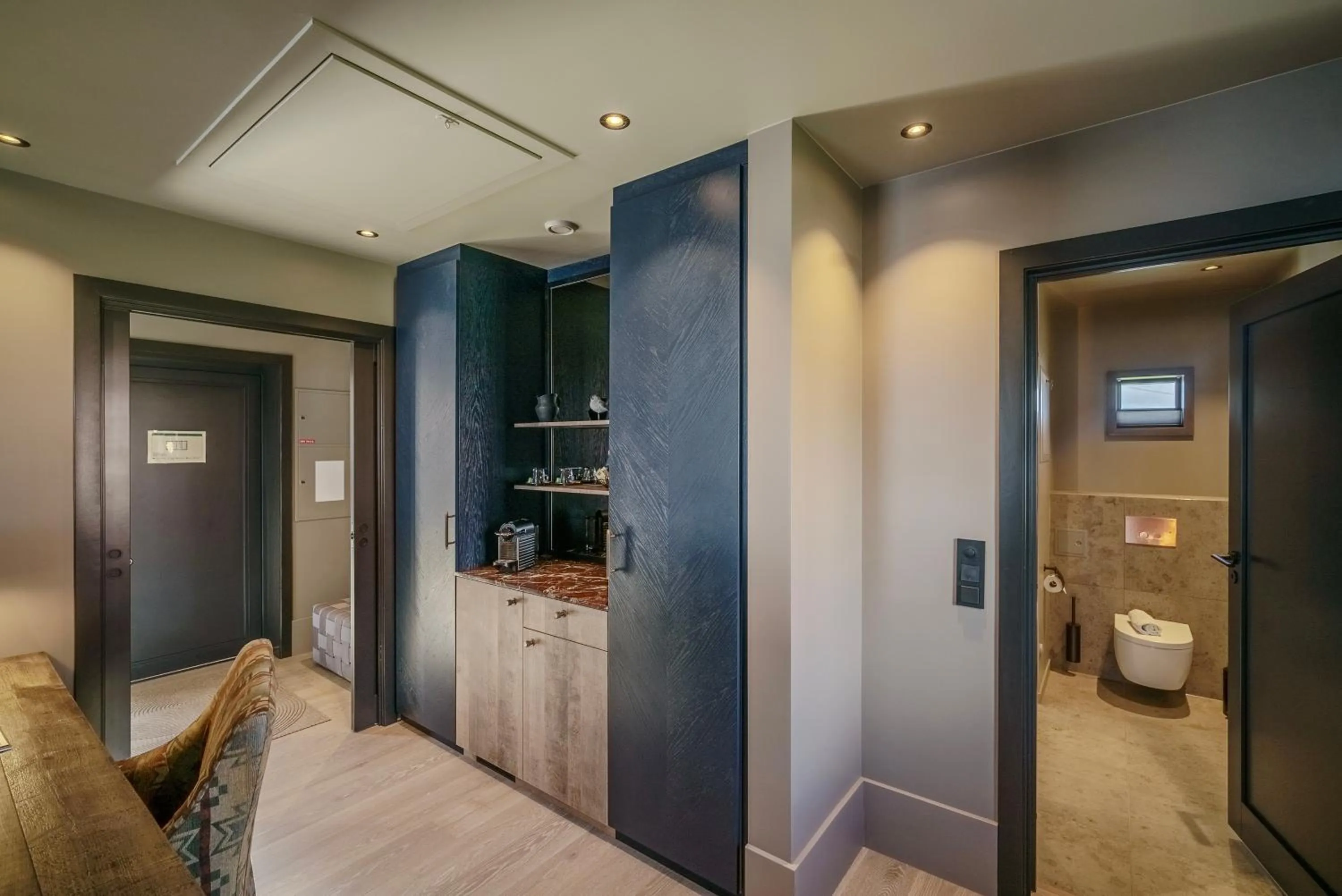 Living room in Henningsvær Bryggehotell - by Classic Norway Hotels