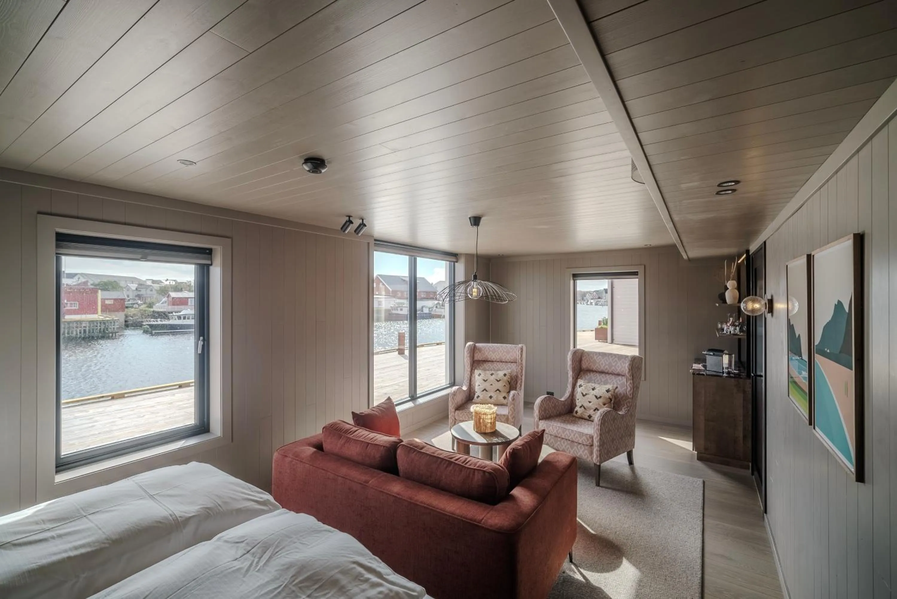 Photo of the whole room, Bed in Henningsvær Bryggehotell - by Classic Norway Hotels