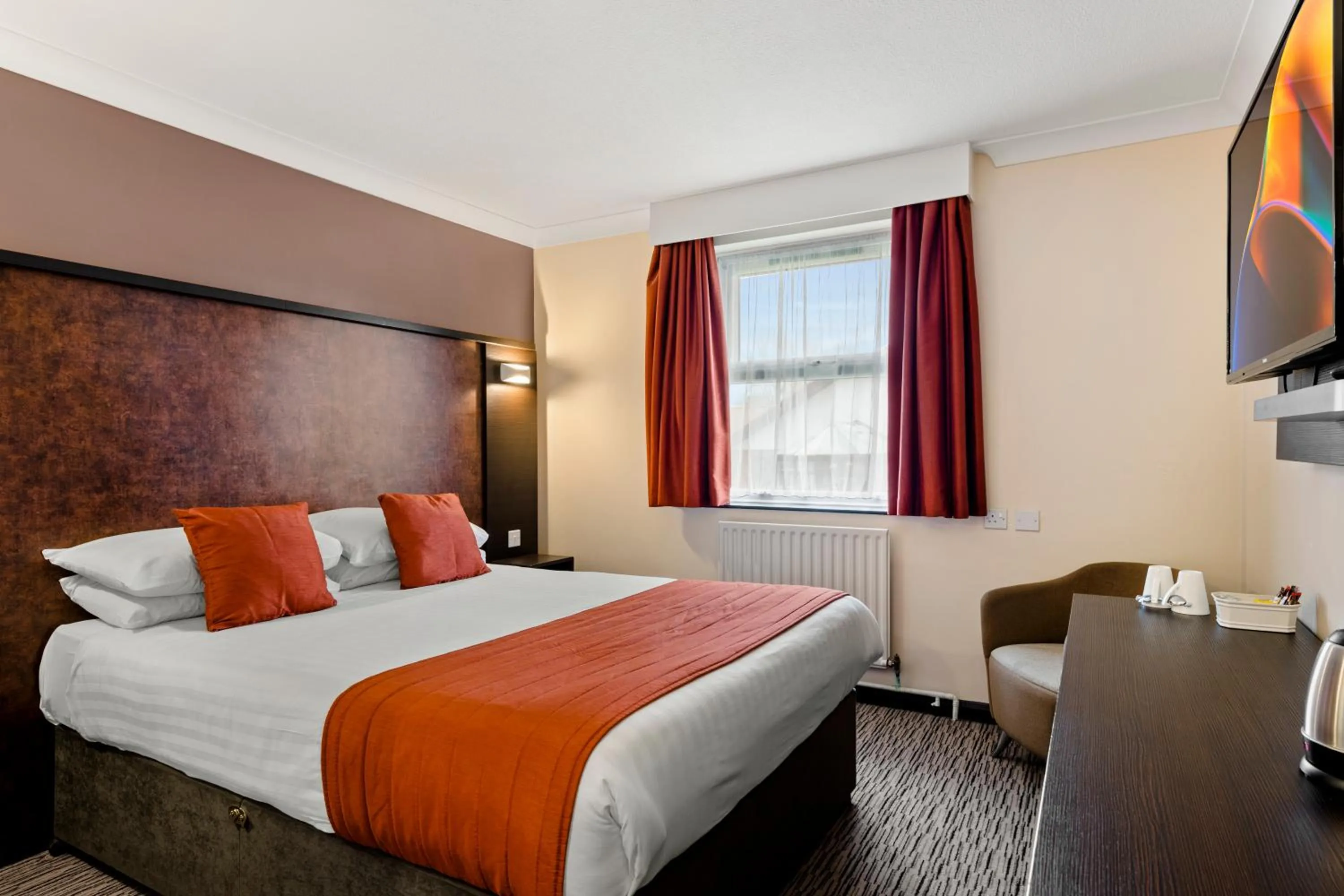 Bedroom, Bed in Dragonfly Hotel Bury St Edmunds