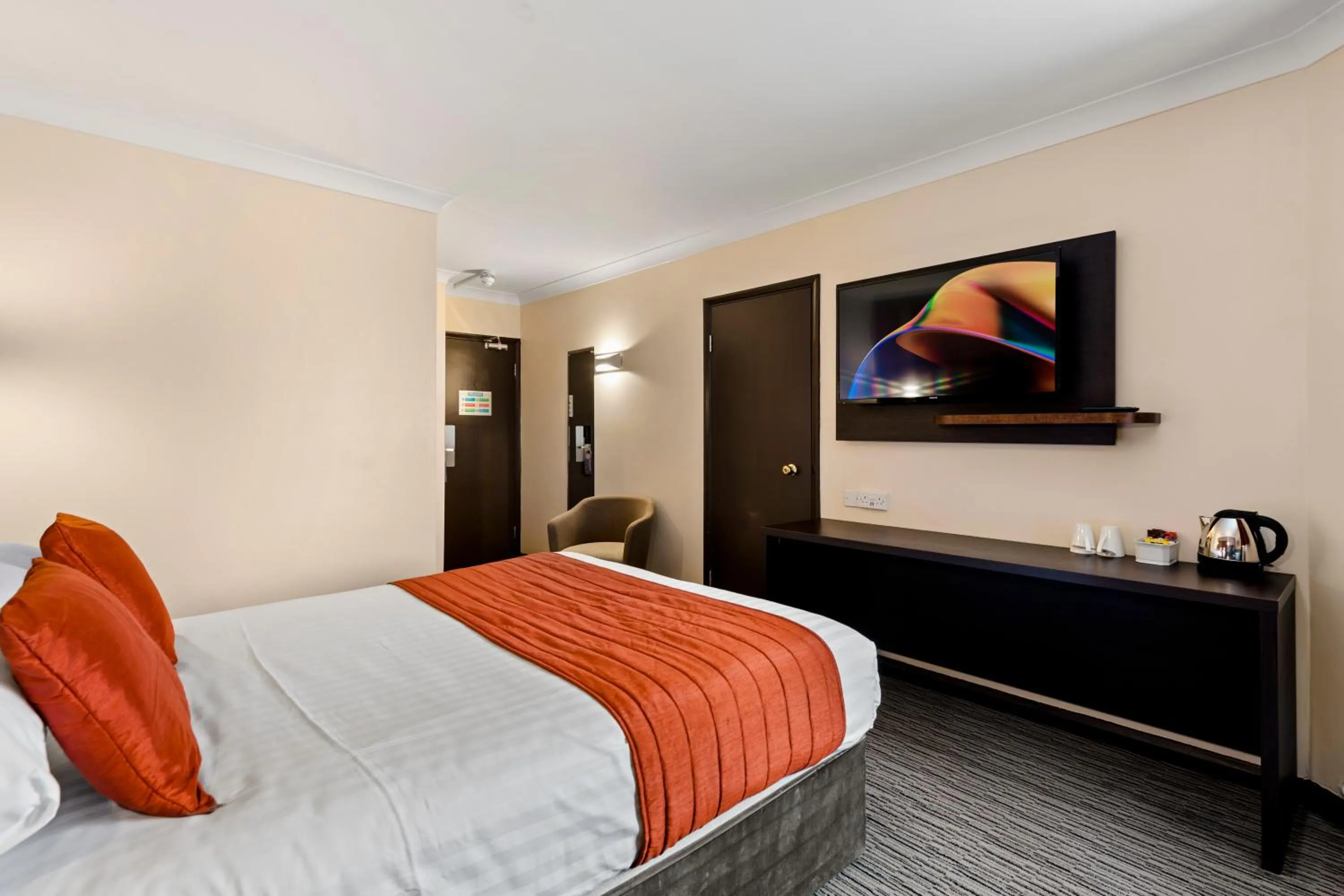 Bedroom, Bed in Dragonfly Hotel Bury St Edmunds