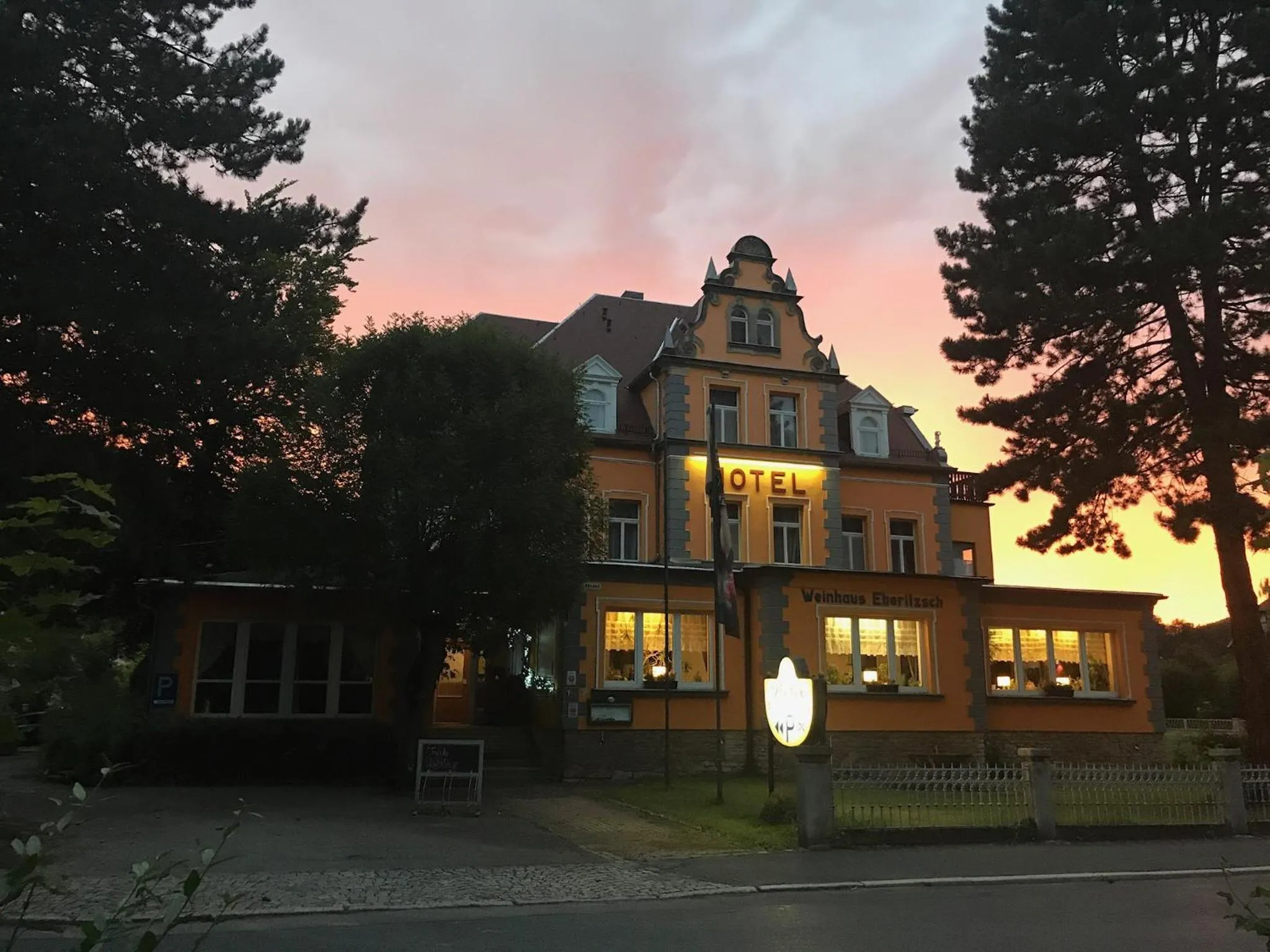 Property building in Hotel Weinhaus Eberitzsch GmbH