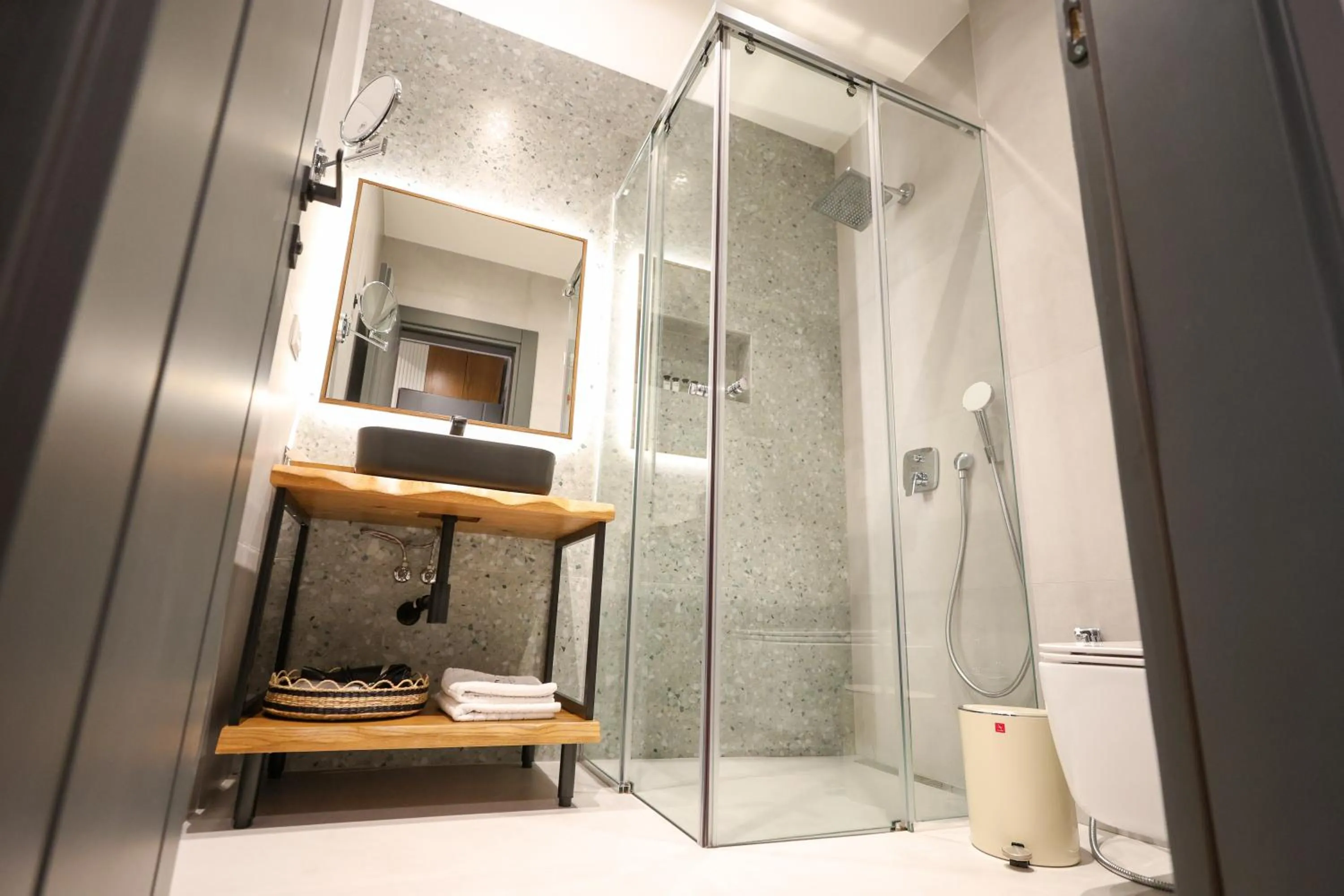 Shower in Garden Boutique Hotel