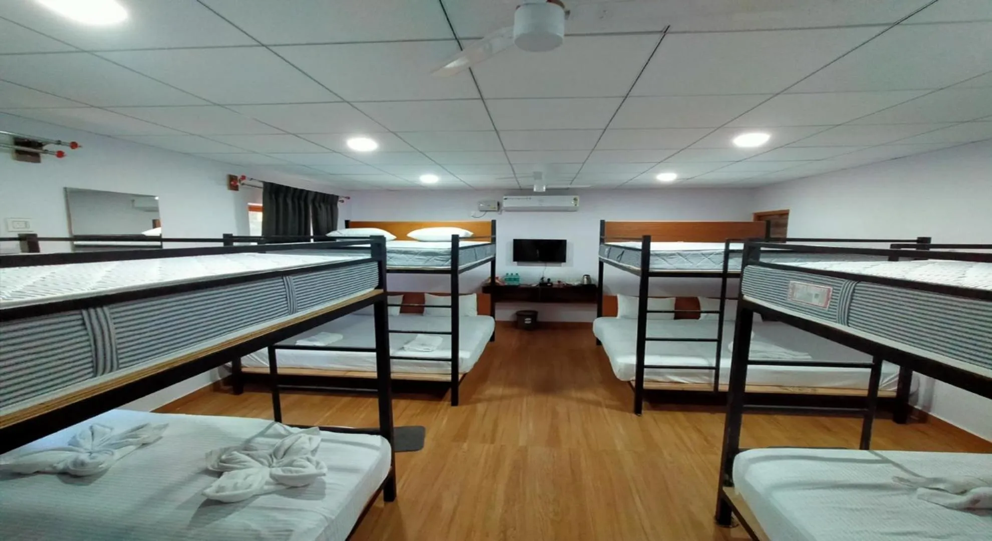 bunk bed, Bed in West Coast Gokarna