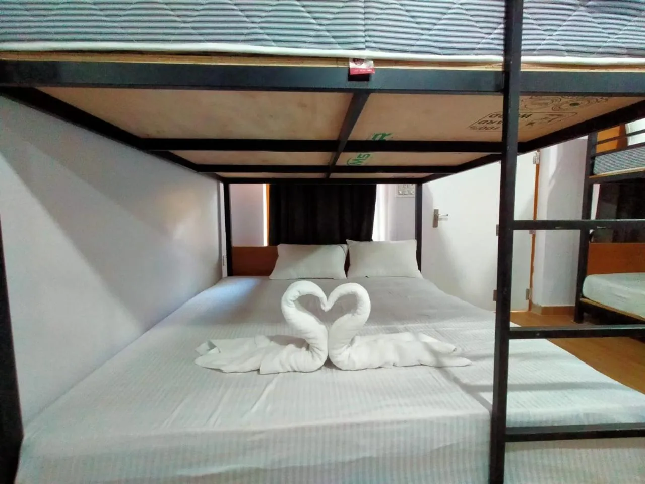 bunk bed, Bed in West Coast Gokarna