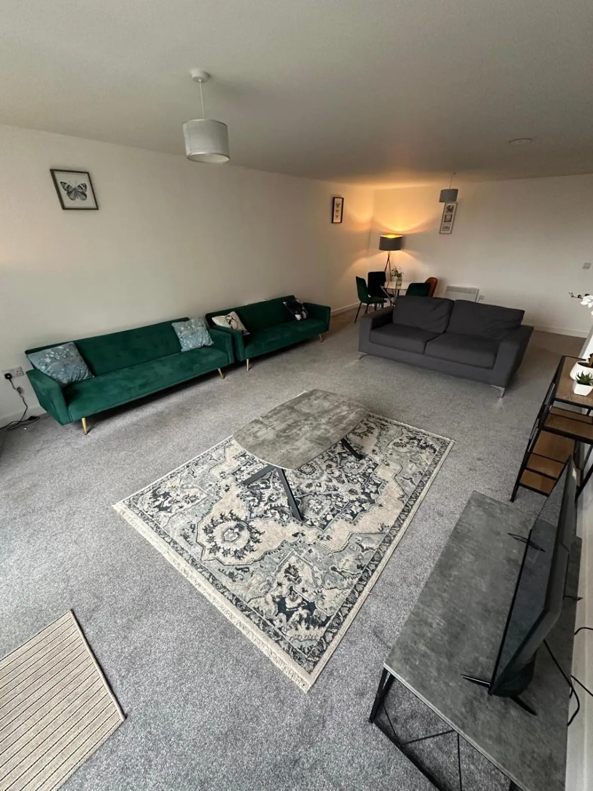 Living room in Adelphi Wharf Apartments by Beehosting