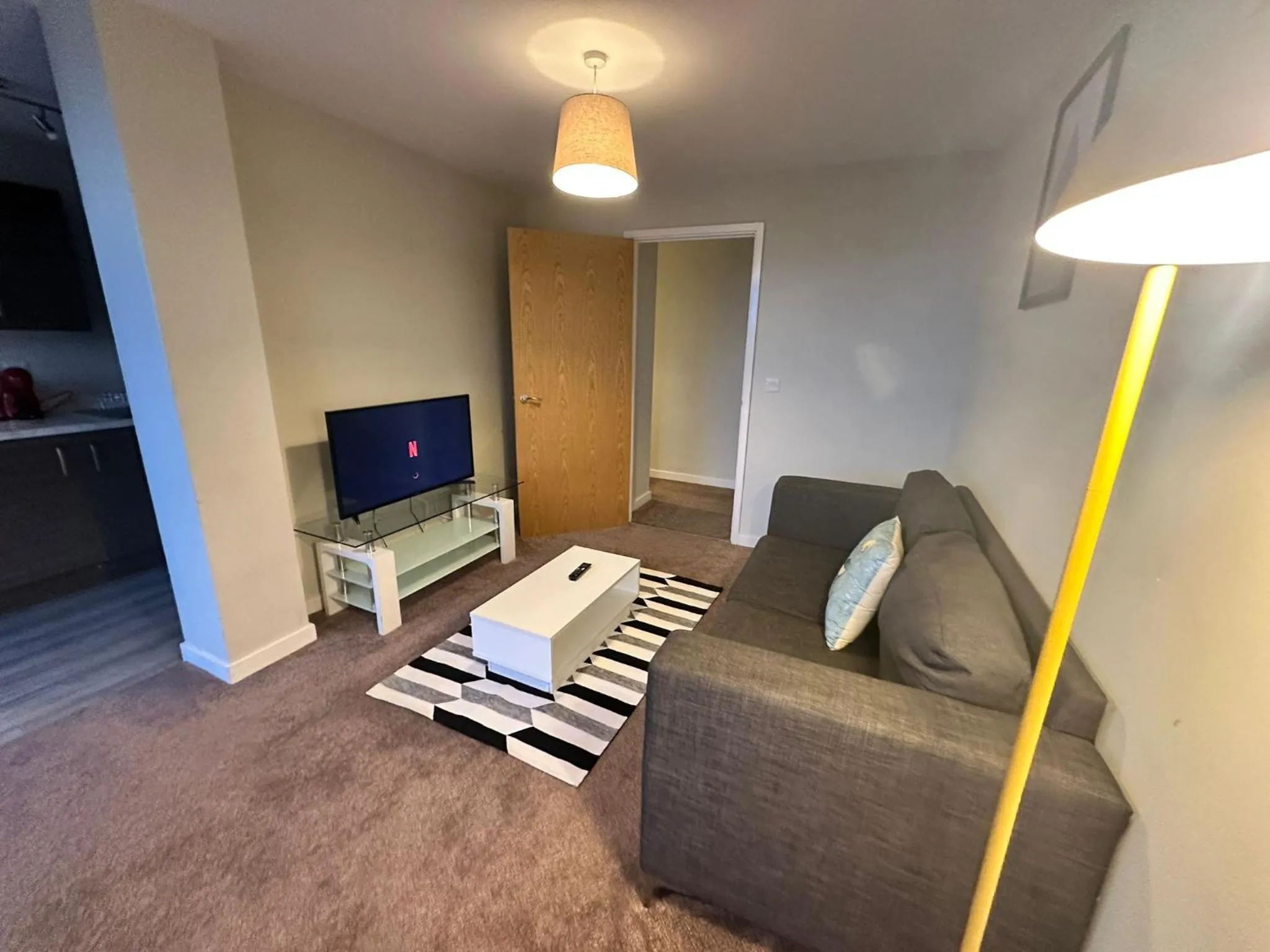 Living room in Adelphi Wharf Apartments by Beehosting