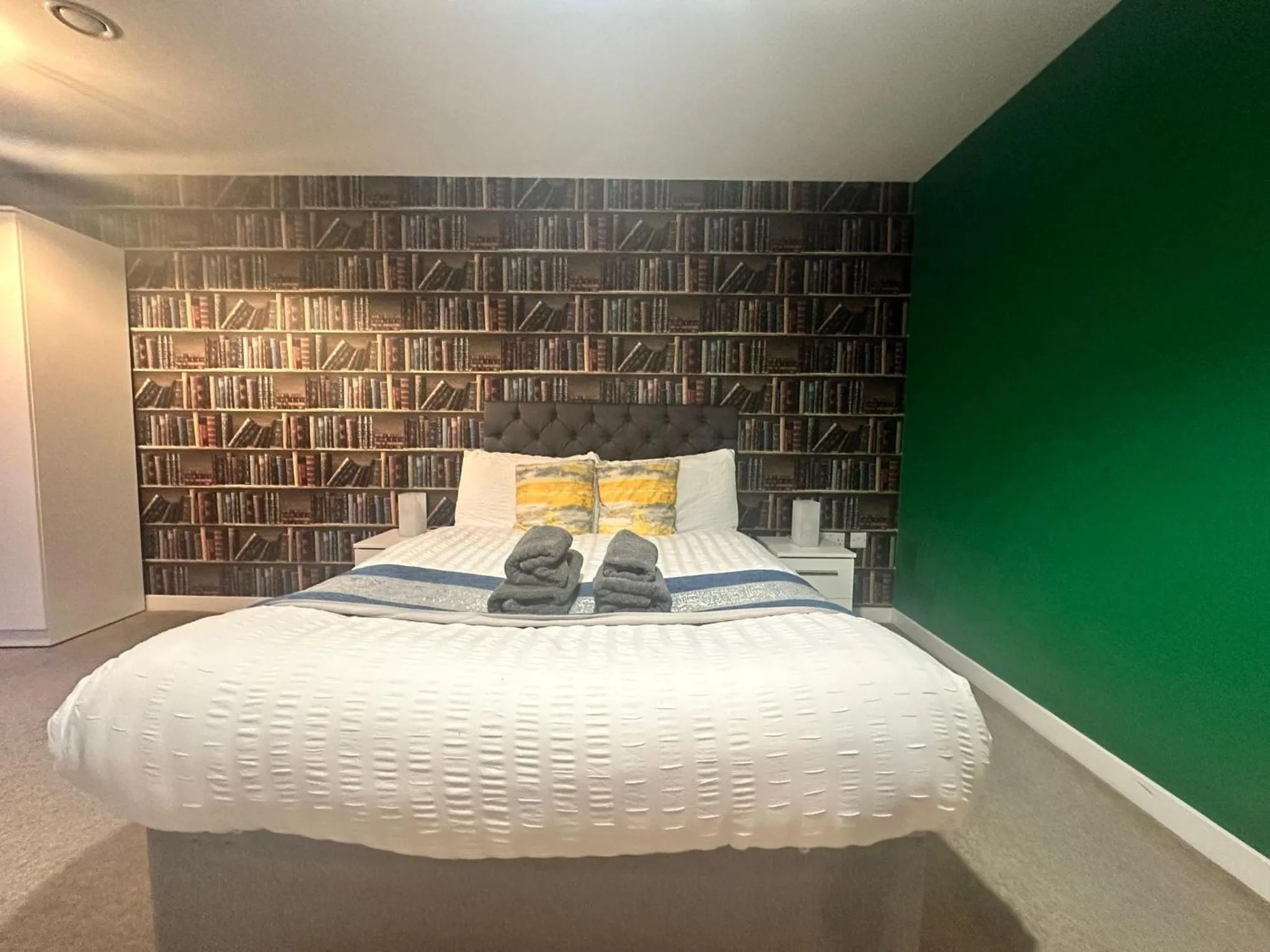 Bed in Adelphi Wharf Apartments by Beehosting