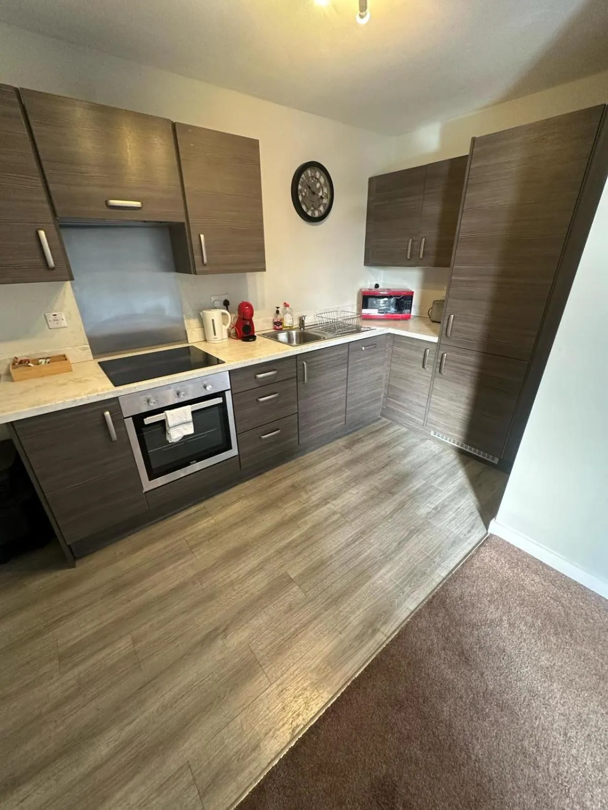 Kitchen or kitchenette in Adelphi Wharf Apartments by Beehosting