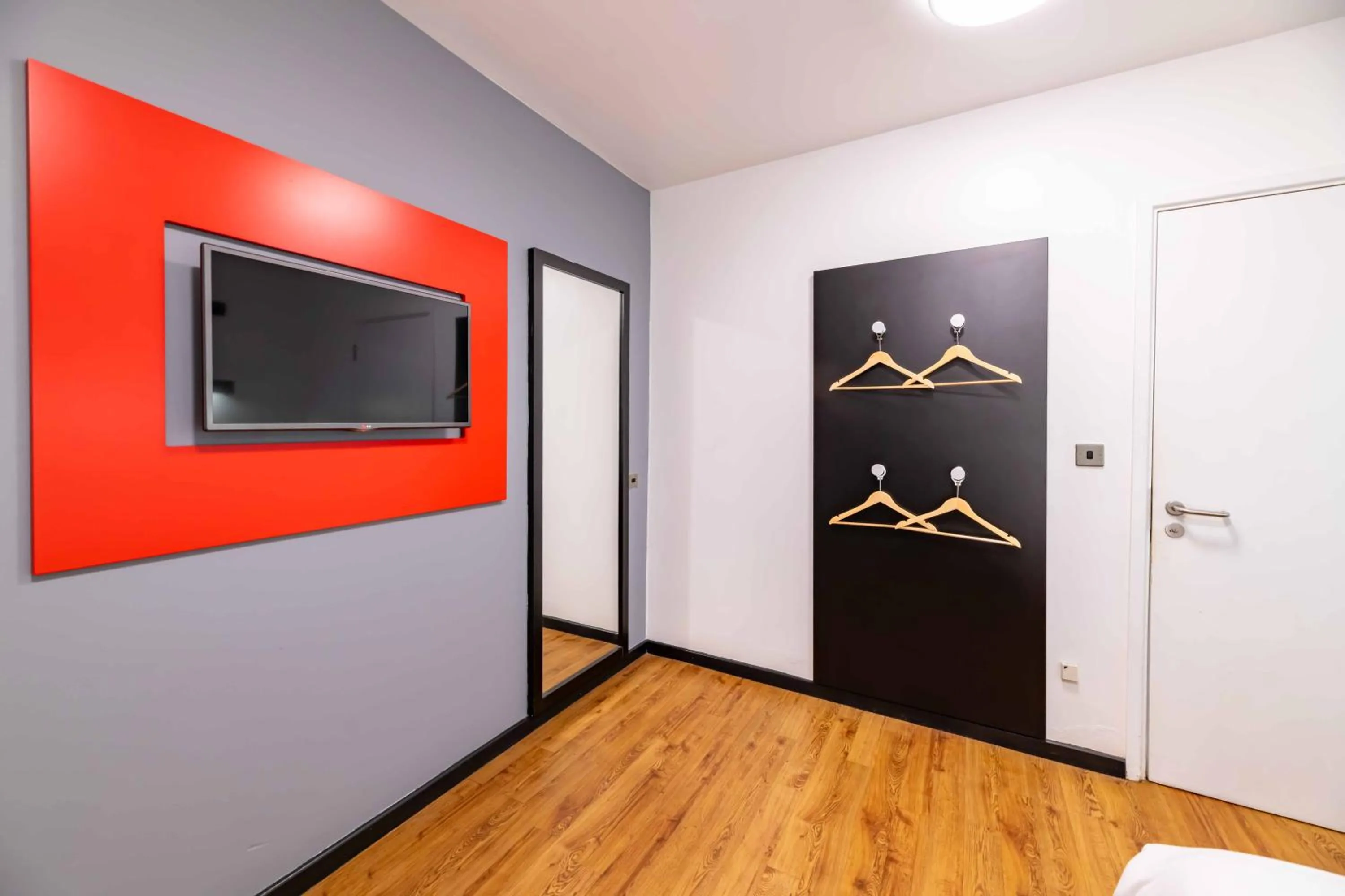 Bedroom in easyHotel Newcastle