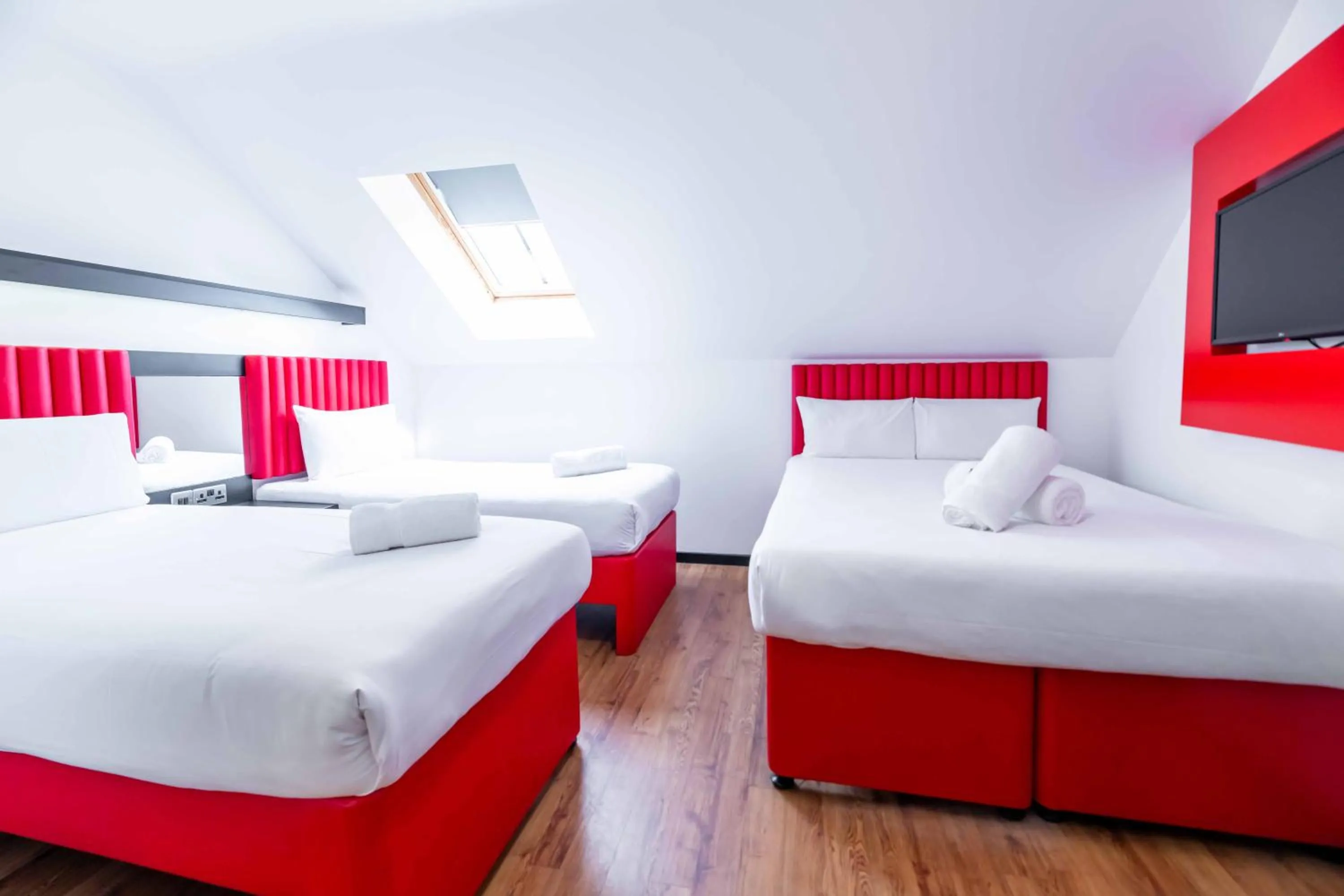 Bedroom, Bed in easyHotel Newcastle