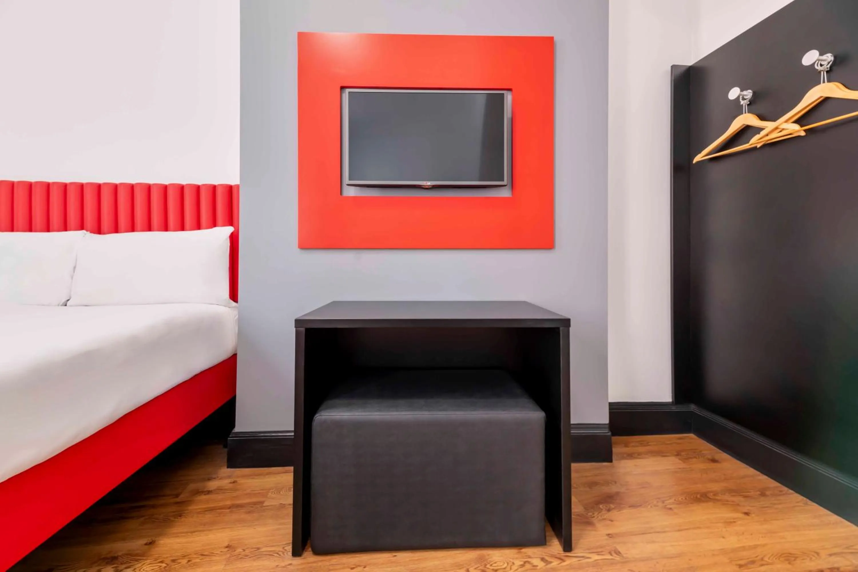 Bedroom, Bed in easyHotel Newcastle