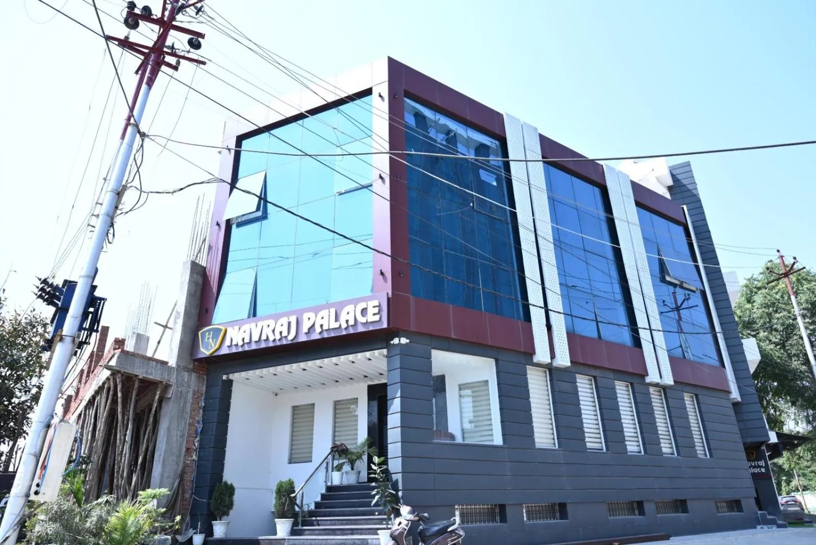 Hotel Navraj Palace
