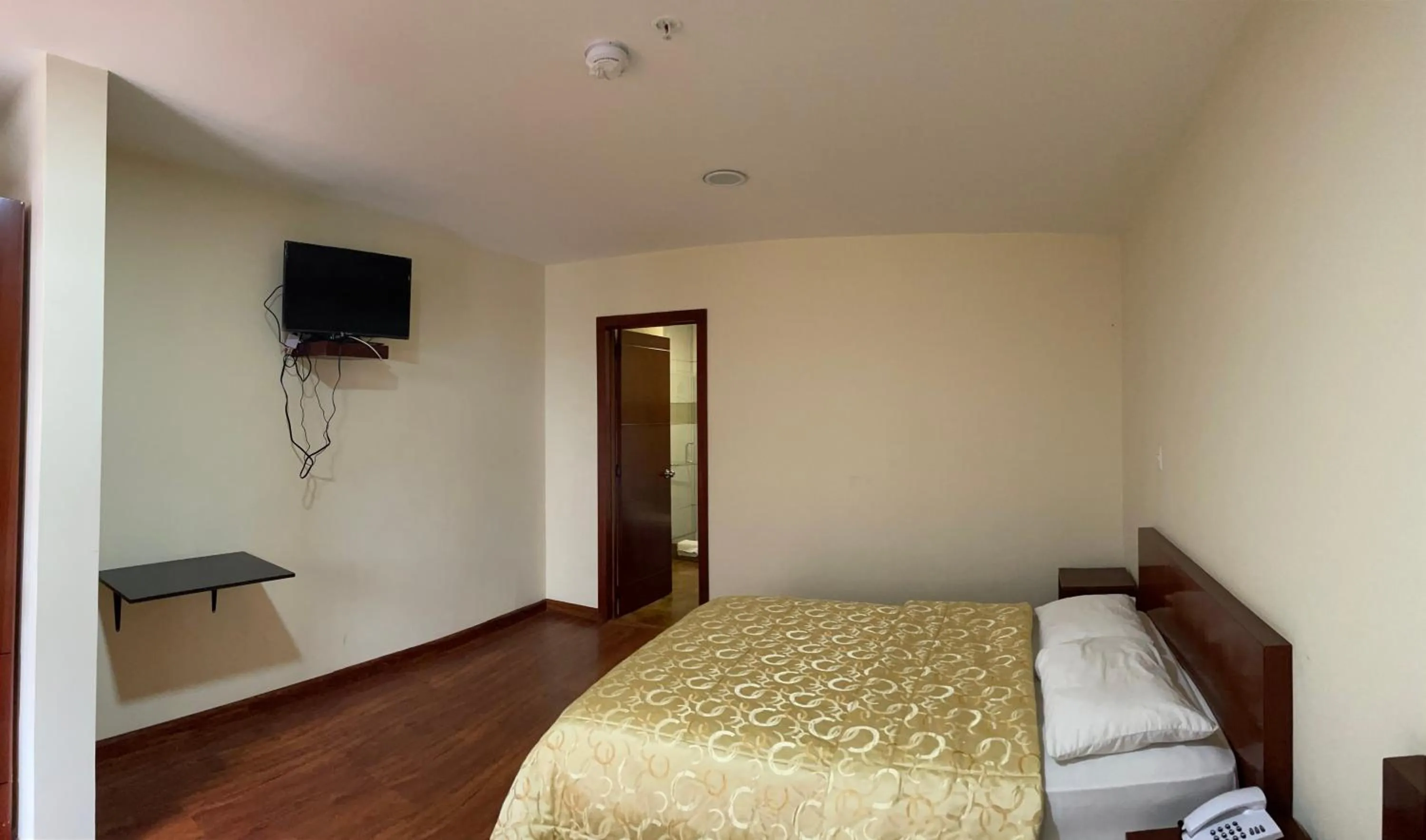 Bedroom, Bed in Floré Hotel Boutique Cuenca