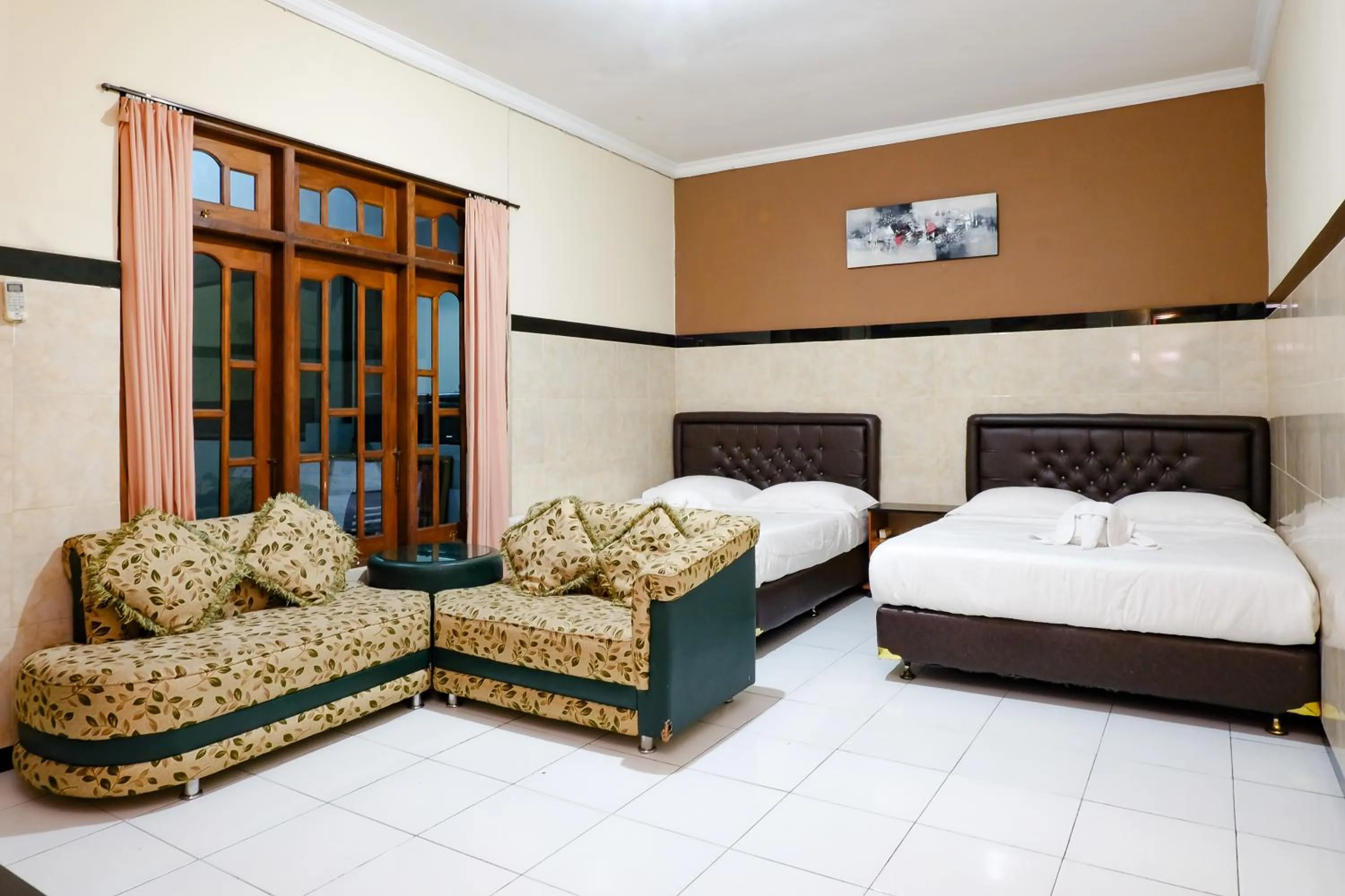 Family Room with Bath in Dya Hotel Boyolali