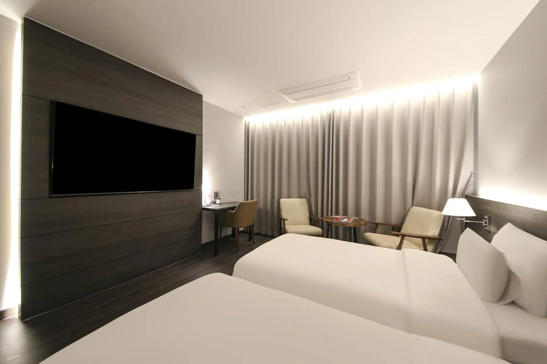 Bed in H Avenue Hotel Sangmu Branch