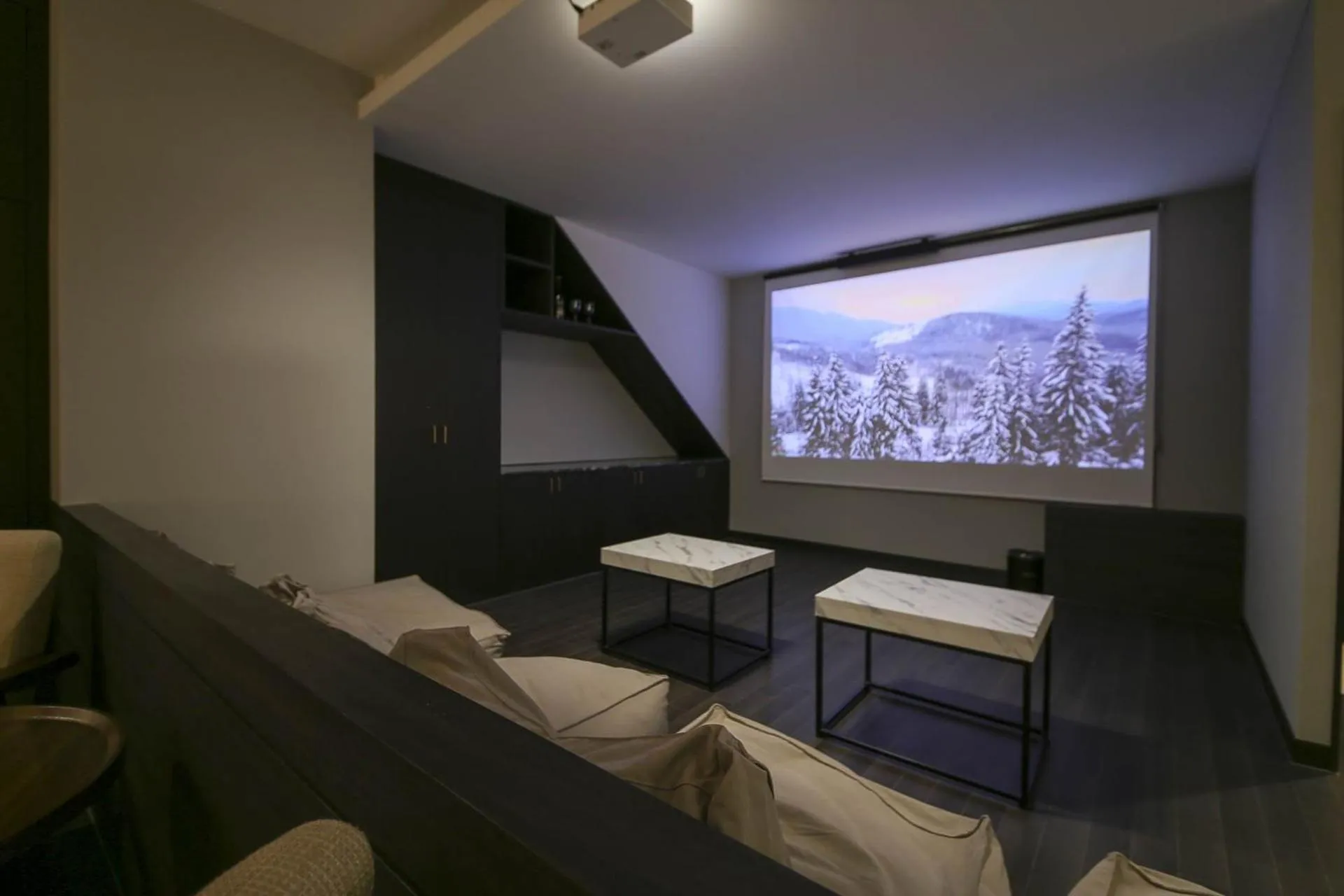 H Avenue Hotel Sangmu Branch