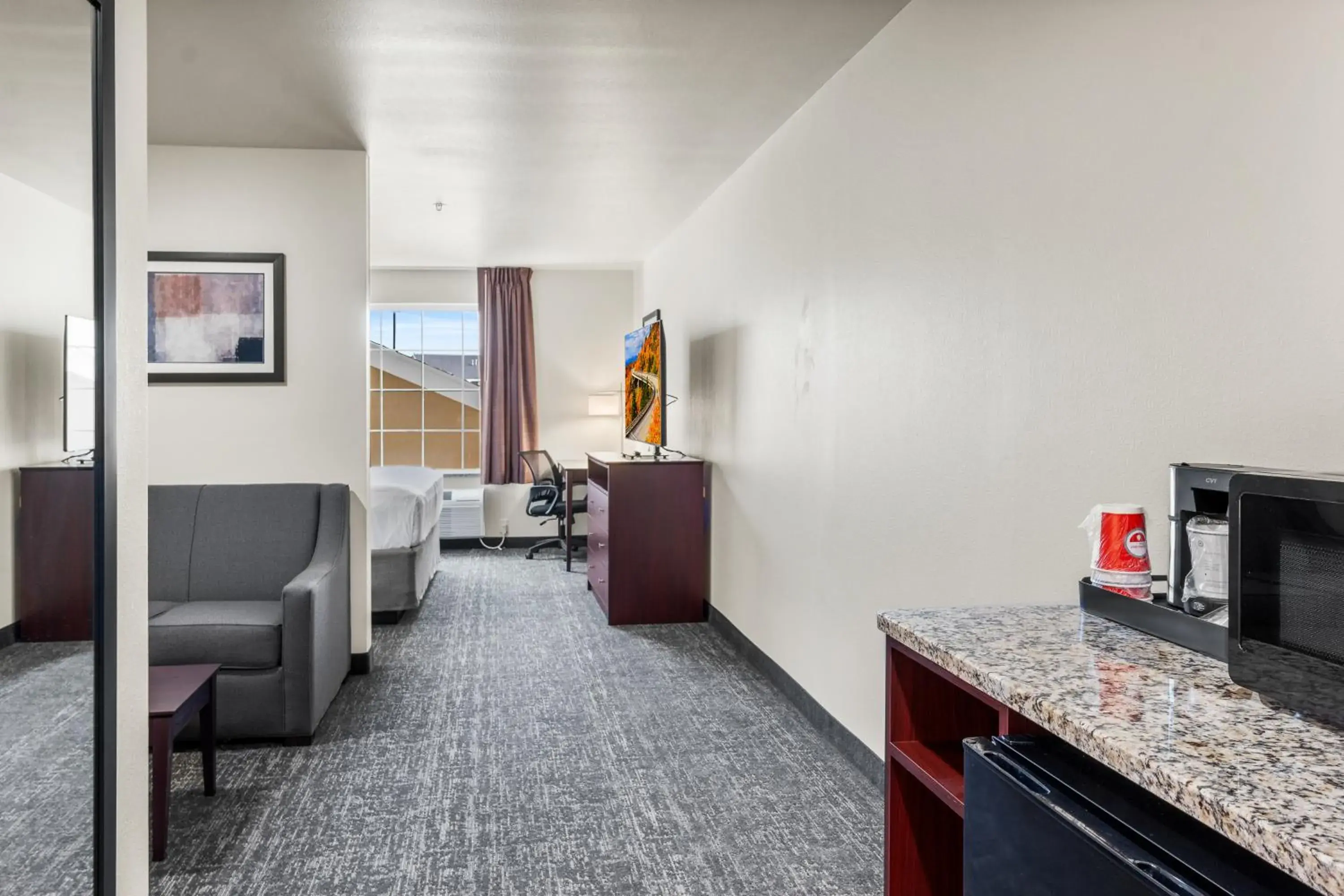 Quadruple Room in Cobblestone Hotel & Suites Denmark - Green Bay Quadruple Room in Cobblestone Hotel & Suites Denmark - Green Bay