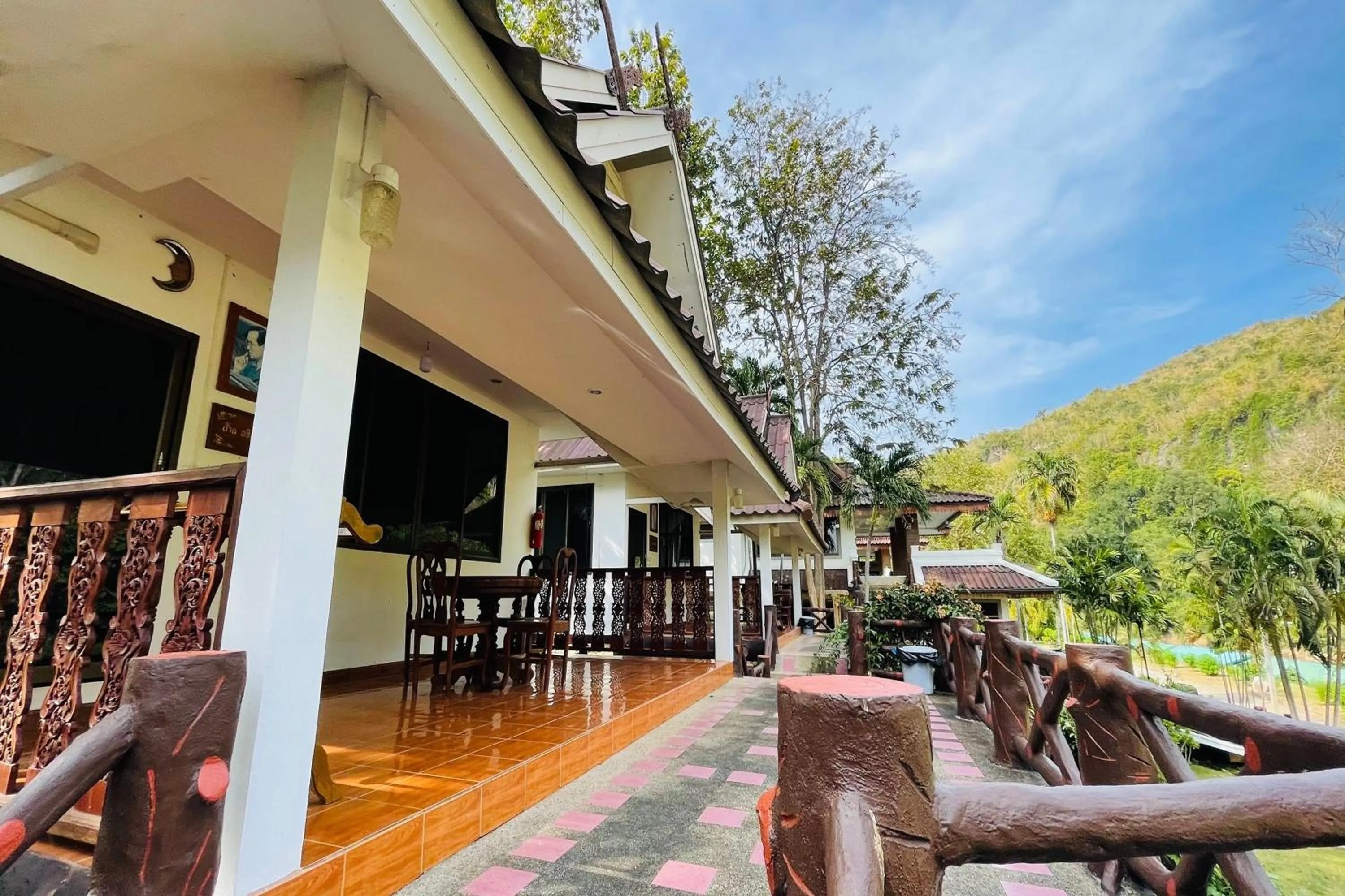 Property building in Baan Rim Kwai Paerimnam Resort