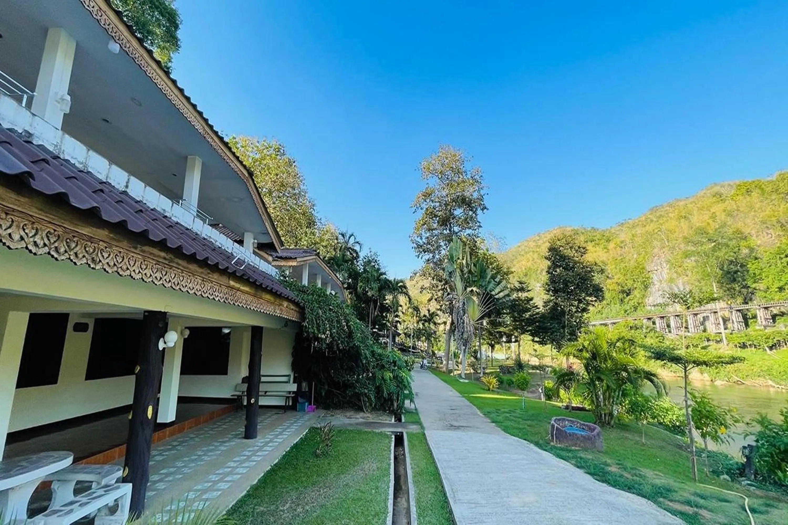 Property building in Baan Rim Kwai Paerimnam Resort