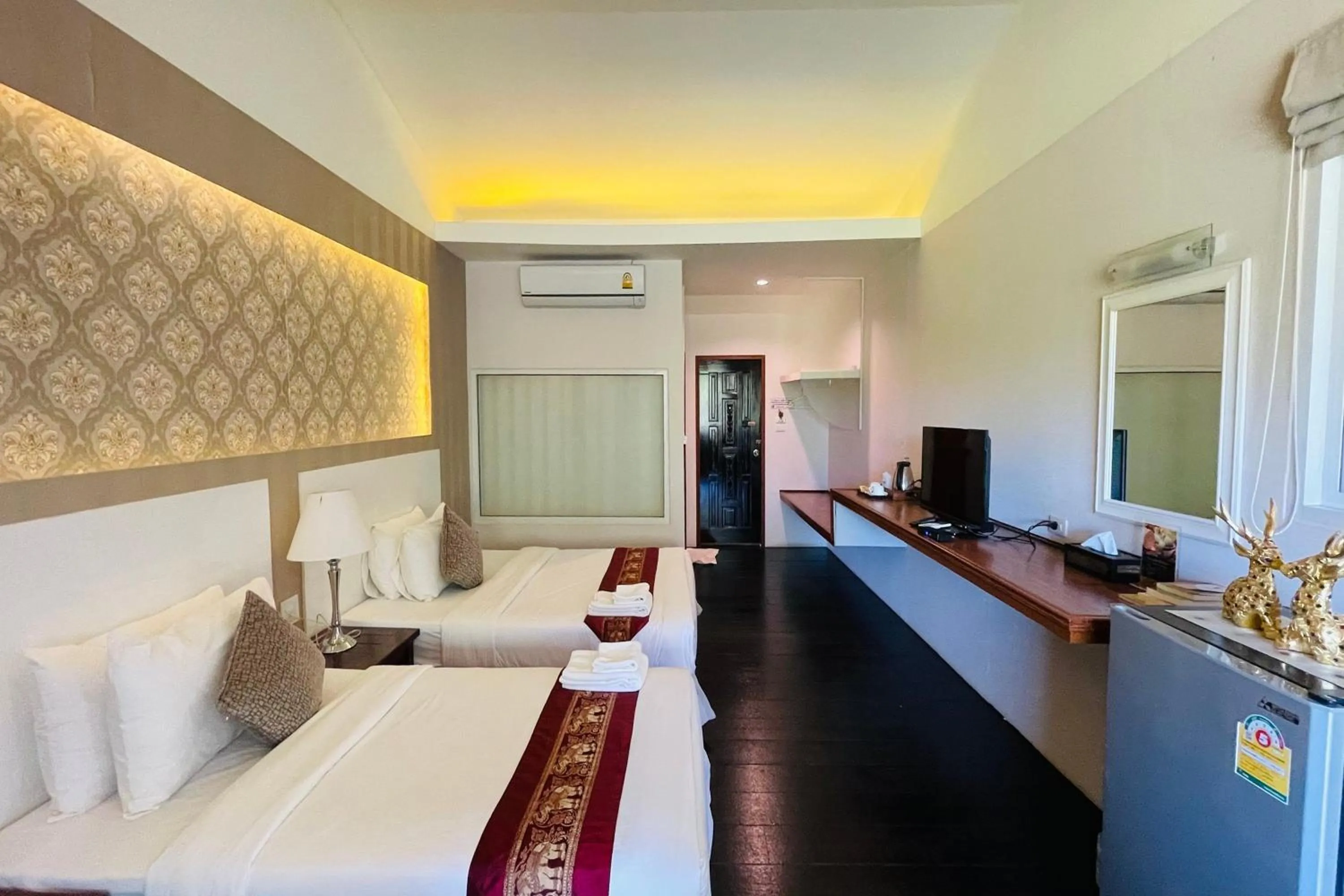 Bed in Baan Rim Kwai Paerimnam Resort