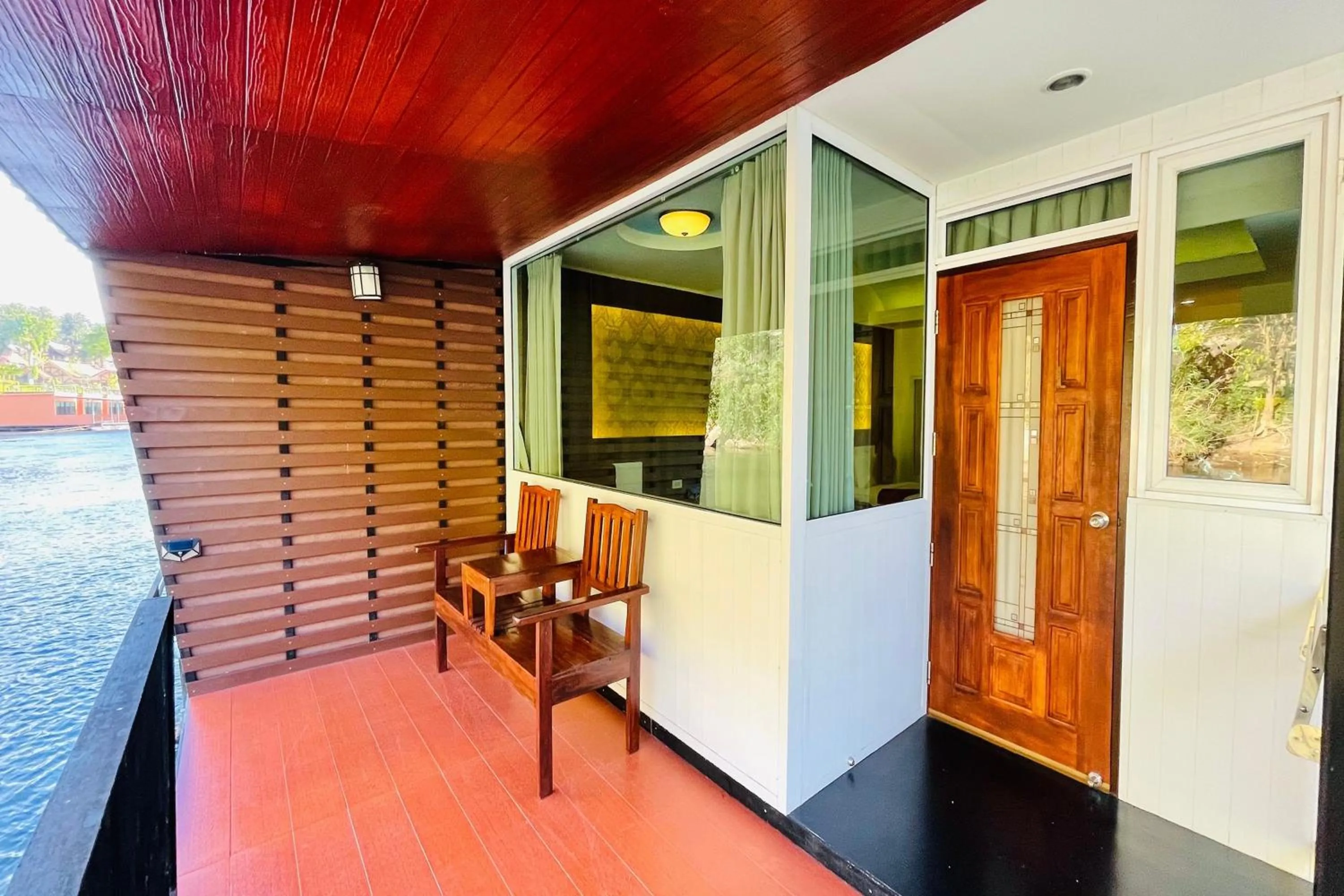 Balcony/Terrace in Baan Rim Kwai Paerimnam Resort