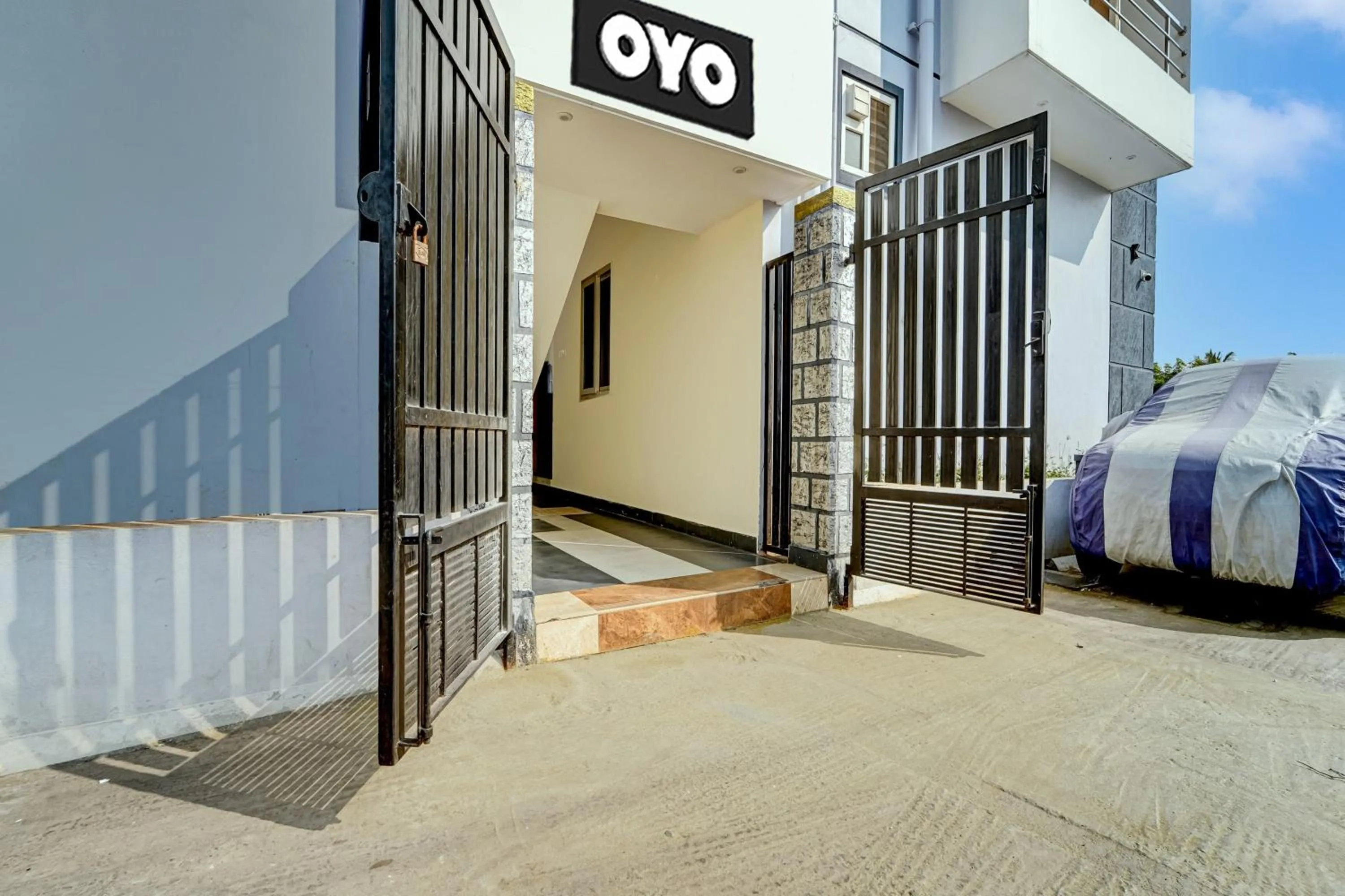 Facade/entrance in Hotel O MM Home Stays