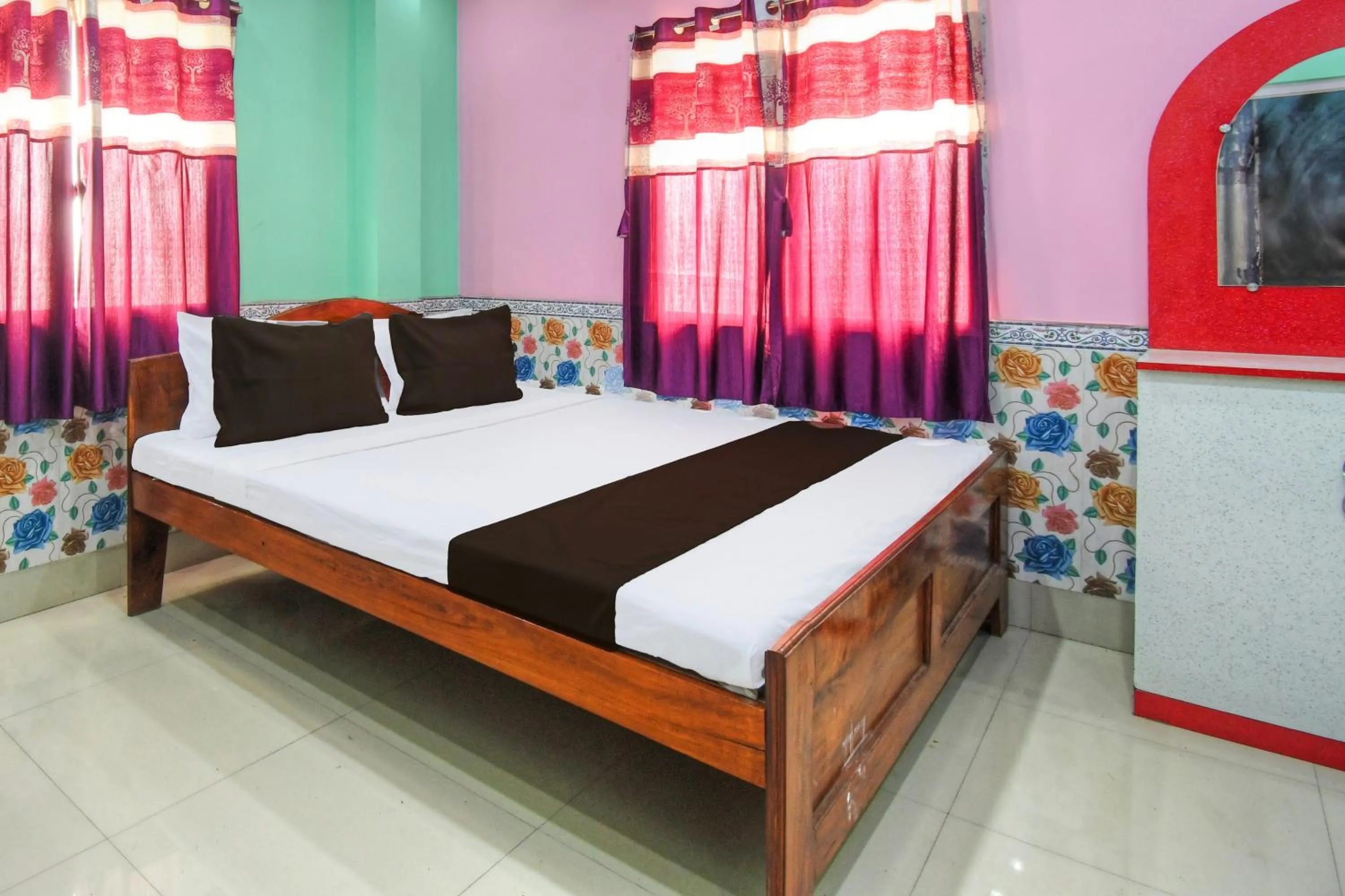 Bedroom, Bed in Hotel O by OYO Yuvraj Lodge