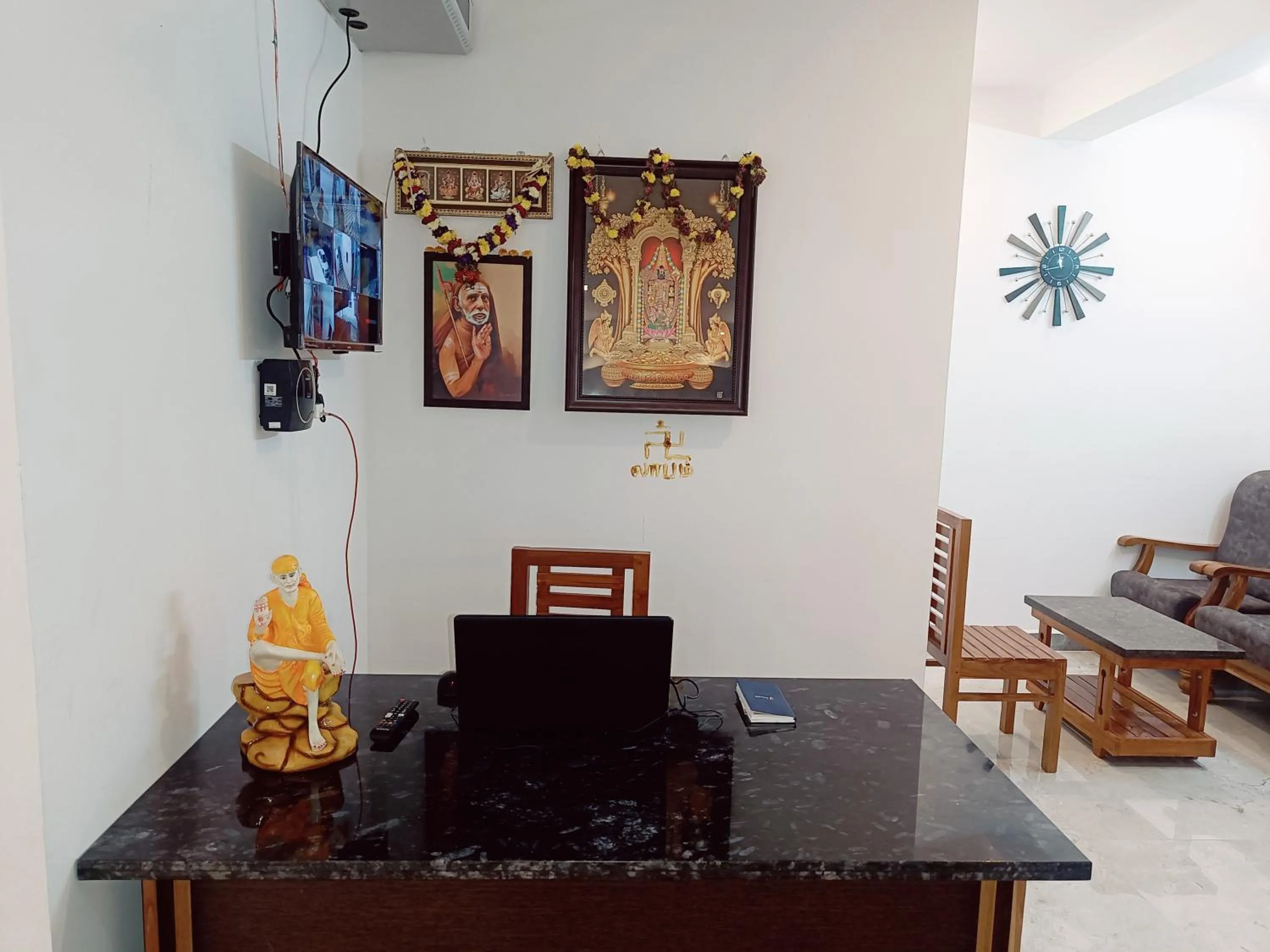 TV and multimedia in Skylight Residency Yercaud