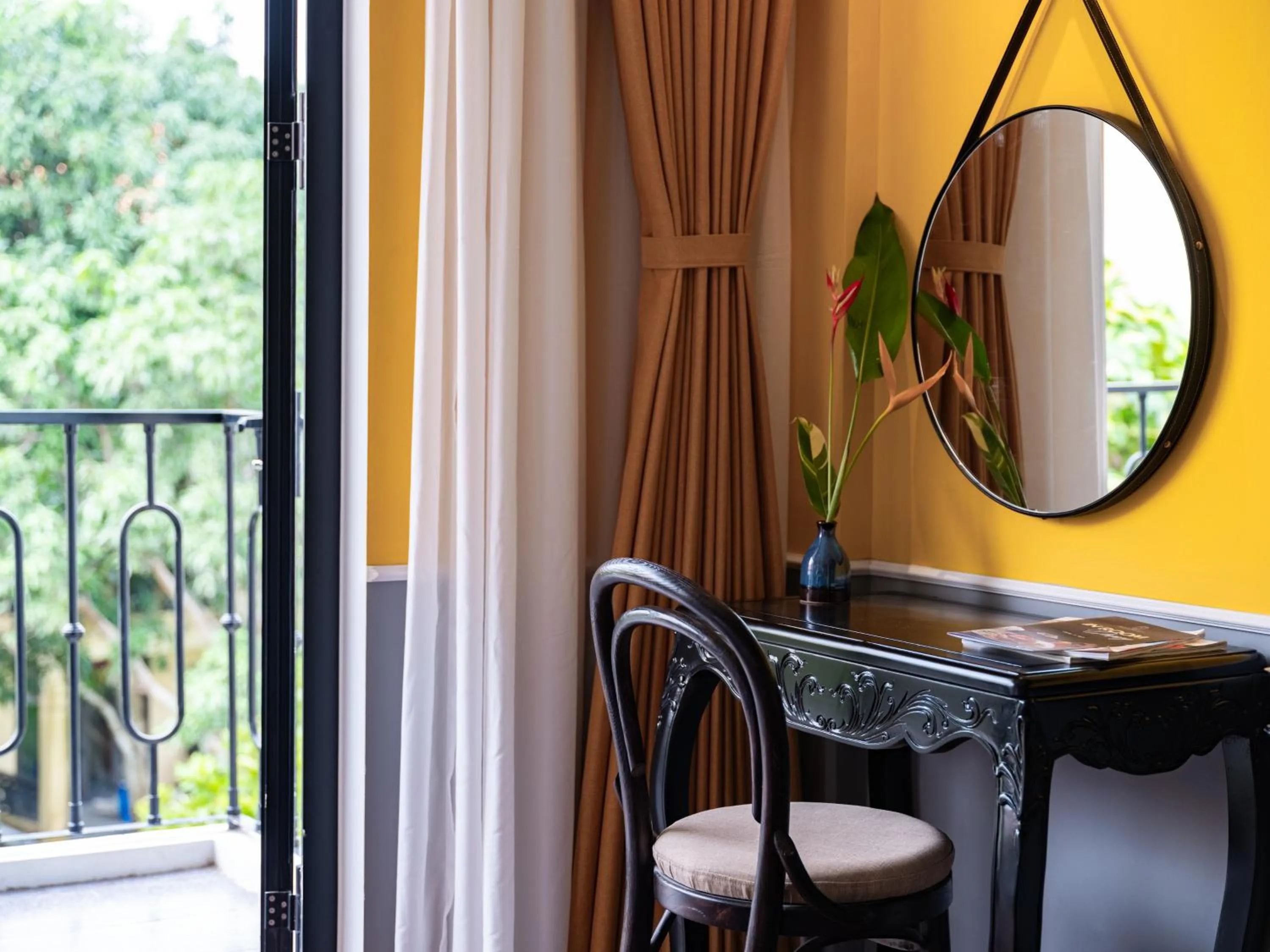 Decorative detail in Sen Retreat Hoi An