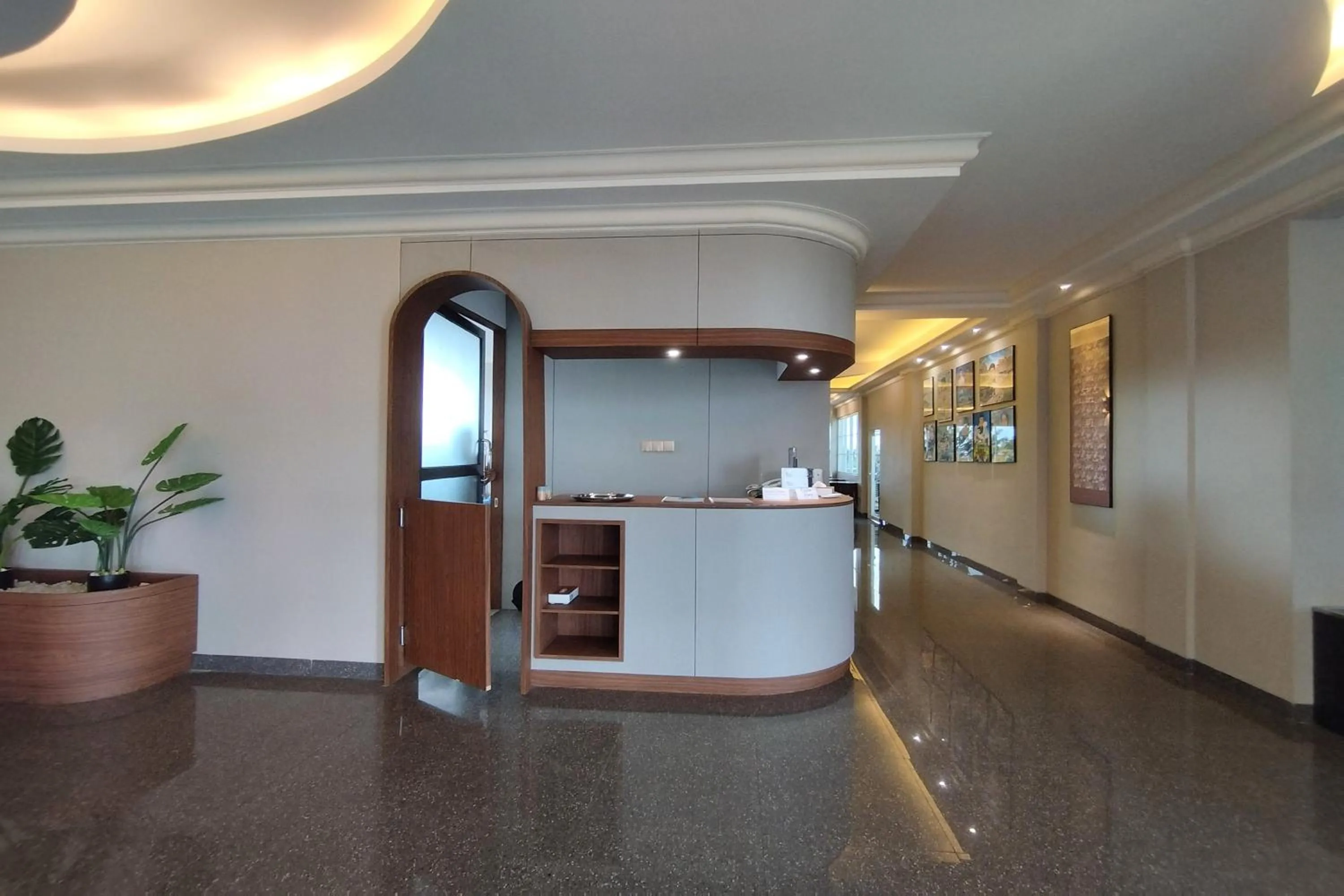 Lobby or reception in Maulidia Hotel Syariah & Convention Center