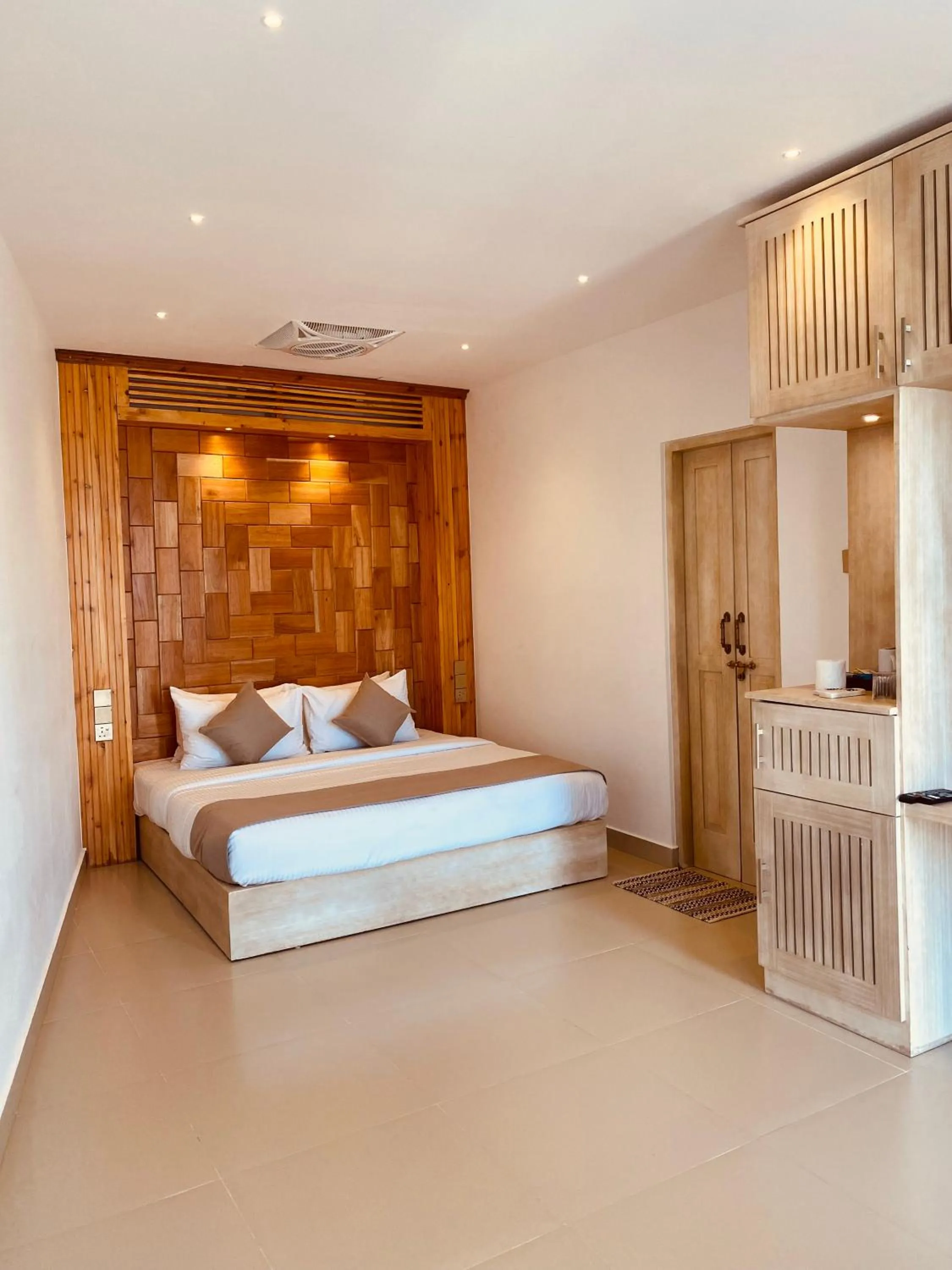 Bedroom, Bed in The Waves Unawatuna