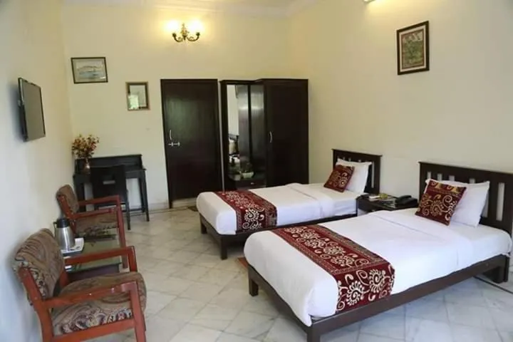 HOTEL KARAN VILLAS
