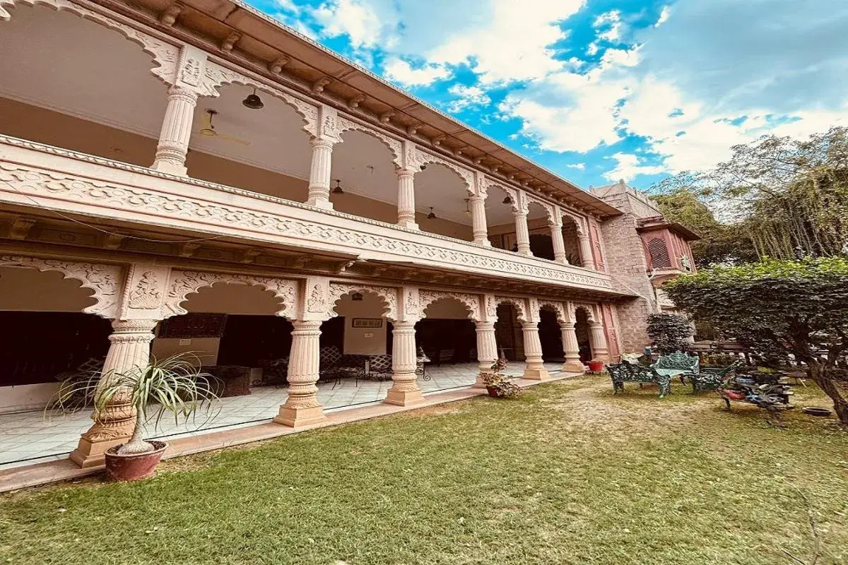 HOTEL KARAN VILLAS HOTEL KARAN VILLAS