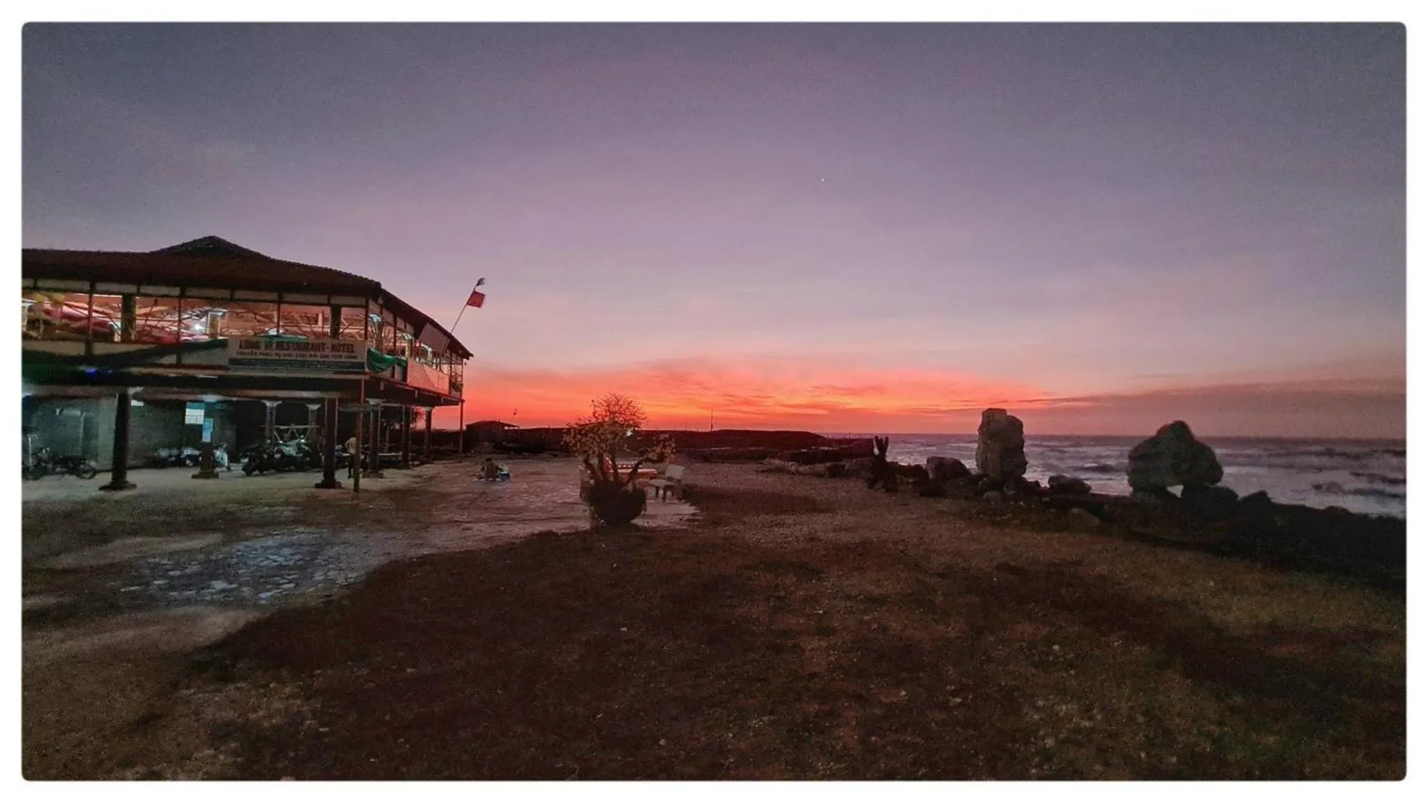 Patio in Long Vĩ hotel - đảo Phú Quý