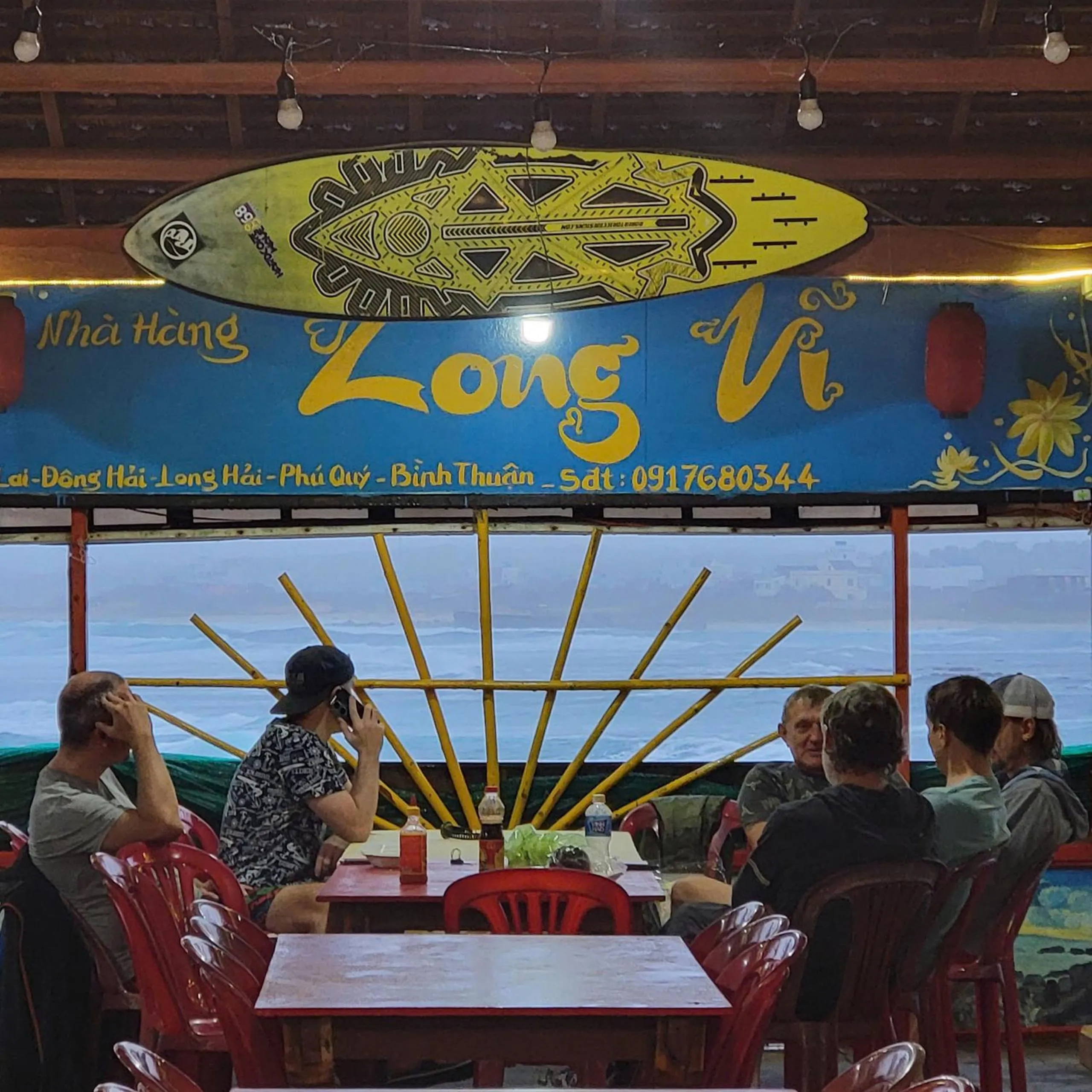 Restaurant/places to eat in Long Vĩ hotel - đảo Phú Quý