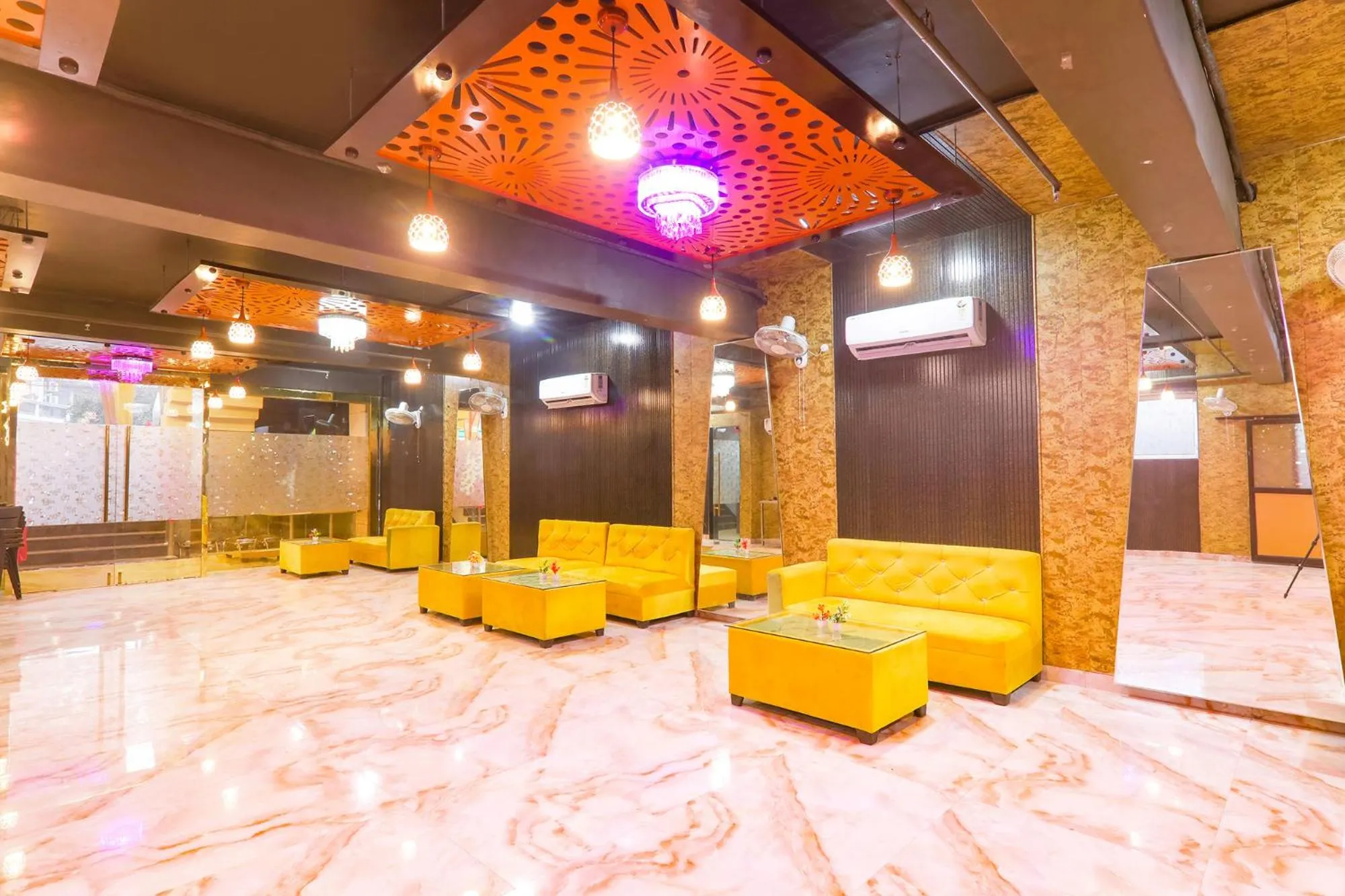 Banquet/Function facilities in FabExpress Grand Inn I