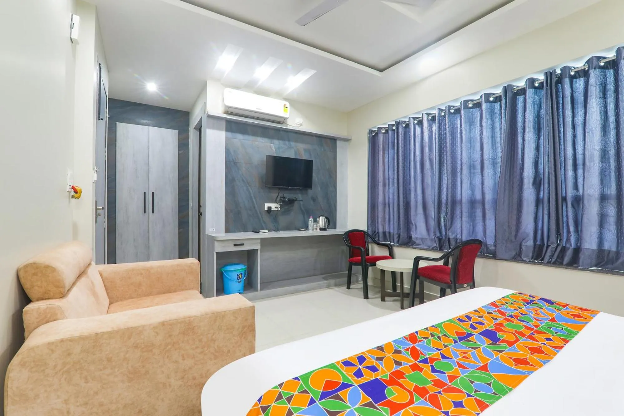 Bed in FabExpress Grand Inn I