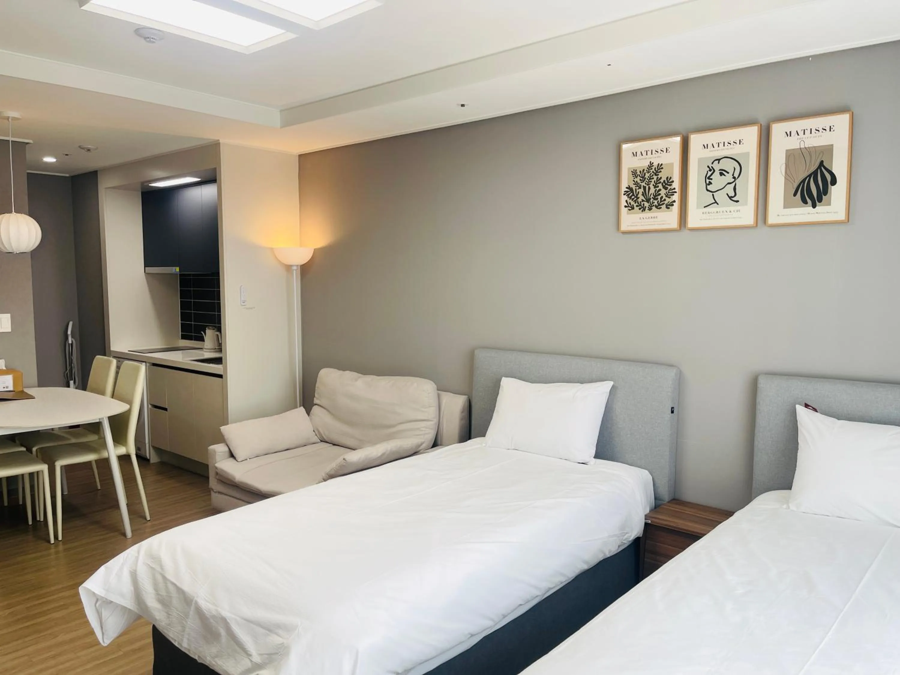 Living room, Bed in INN-The City MyeongDong