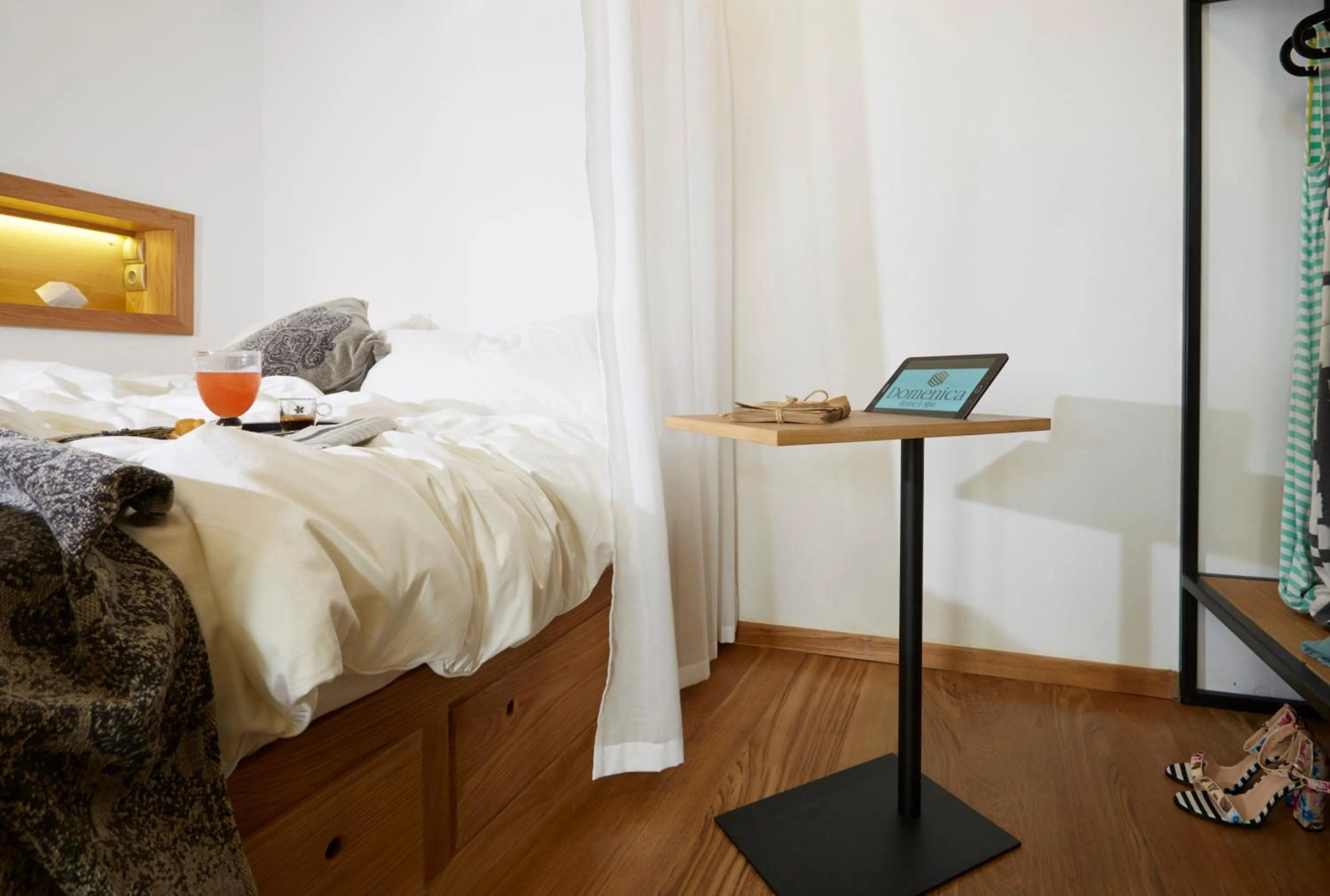 Bed in Yellow Orchid Cycladic House