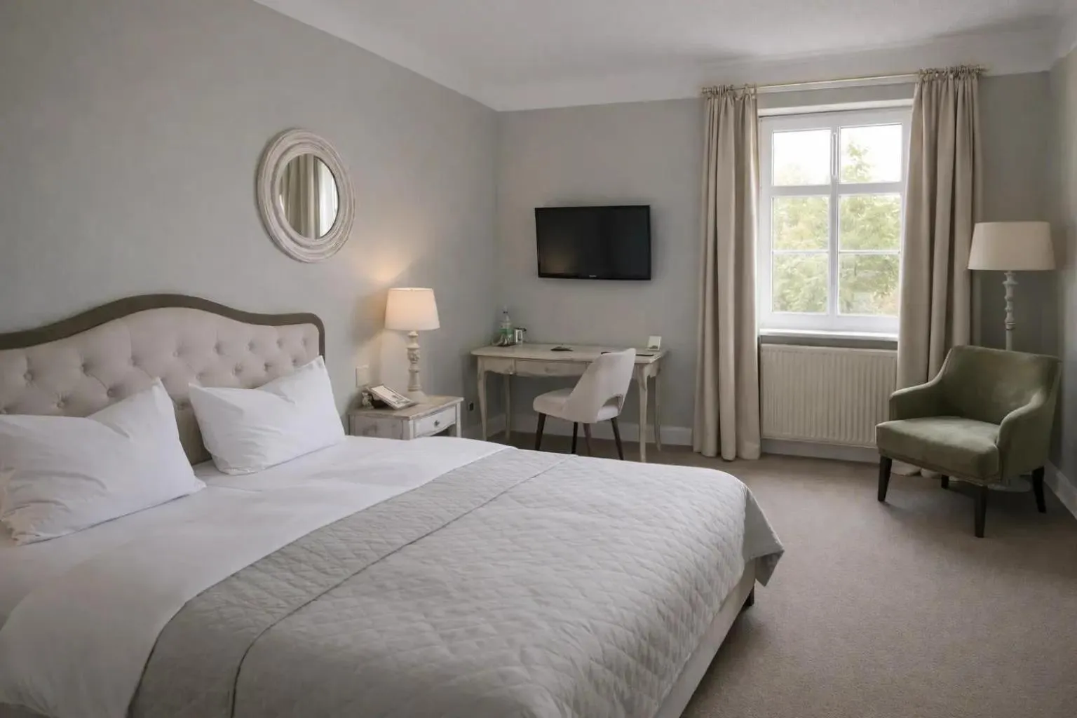 Photo of the whole room, Bed in Schloss Krugsdorf Golf & Hotel