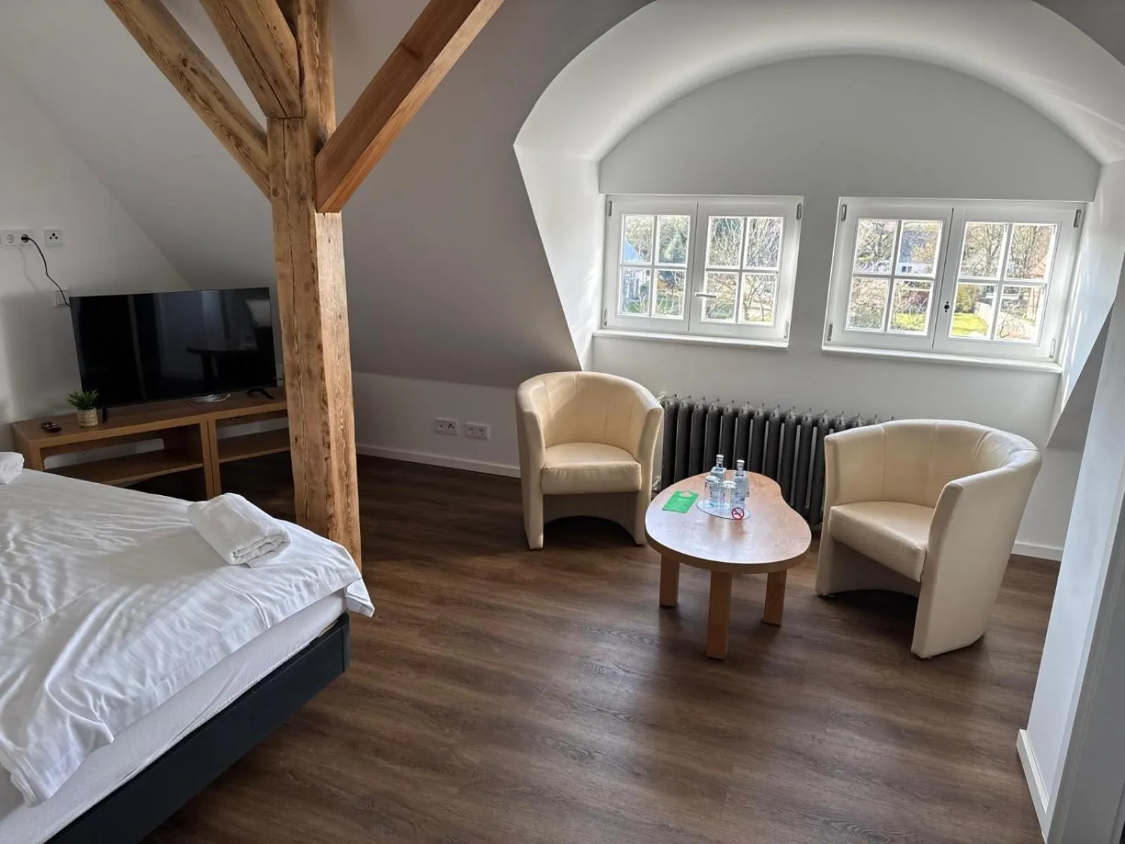 Photo of the whole room, Bed in Schloss Krugsdorf Golf & Hotel