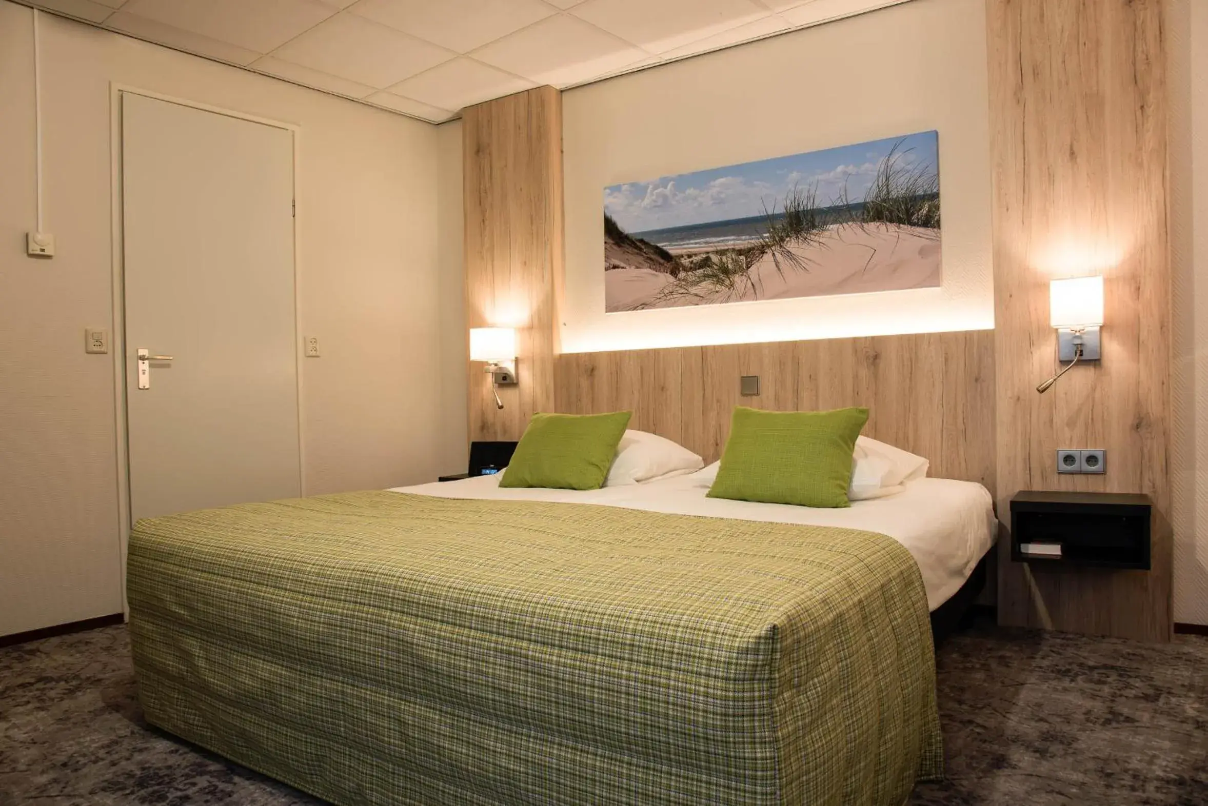 Budget Twin Room in Strandhotel de Vassy Budget Twin Room in Strandhotel de Vassy