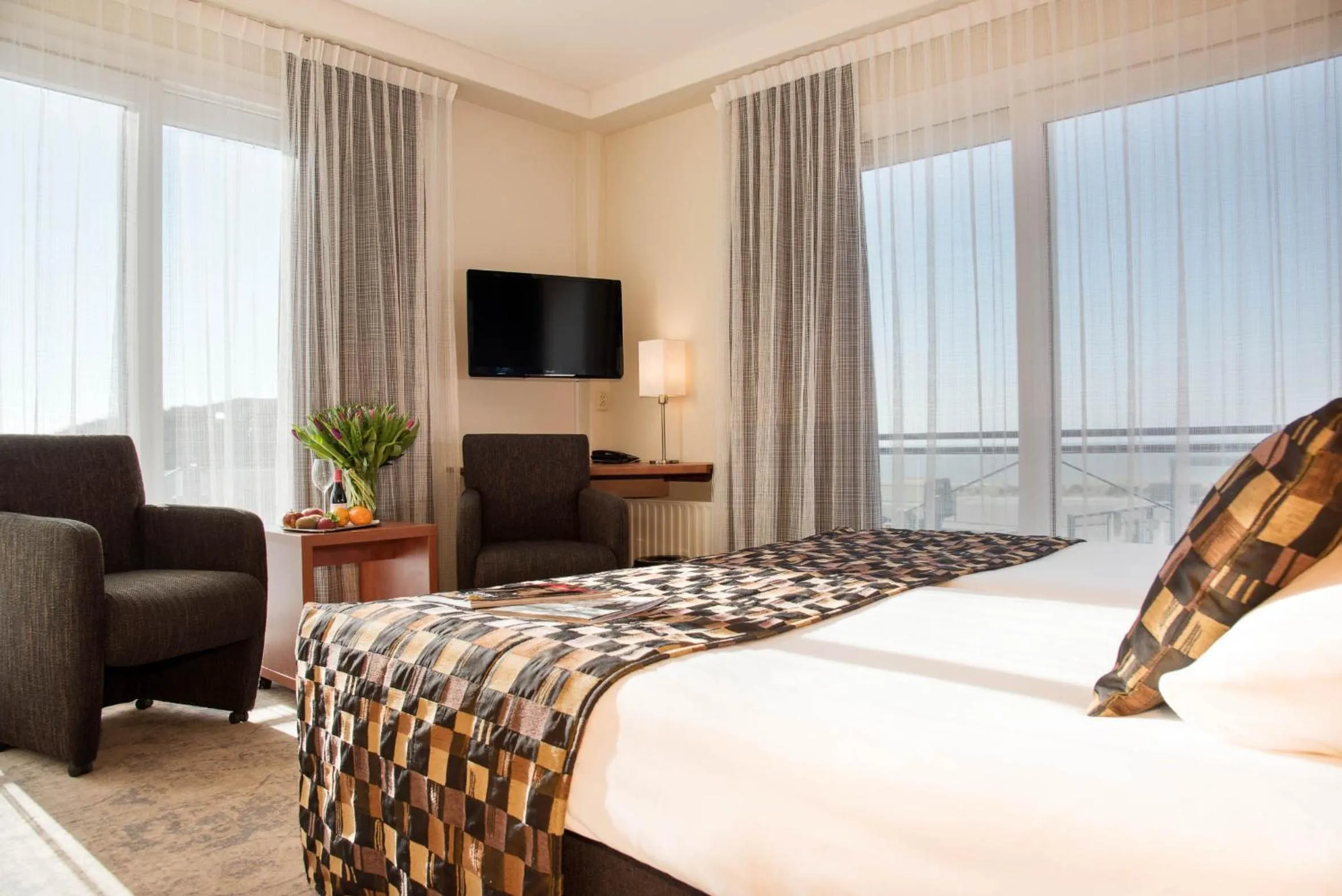 Photo of the whole room, Bed in Strandhotel de Vassy