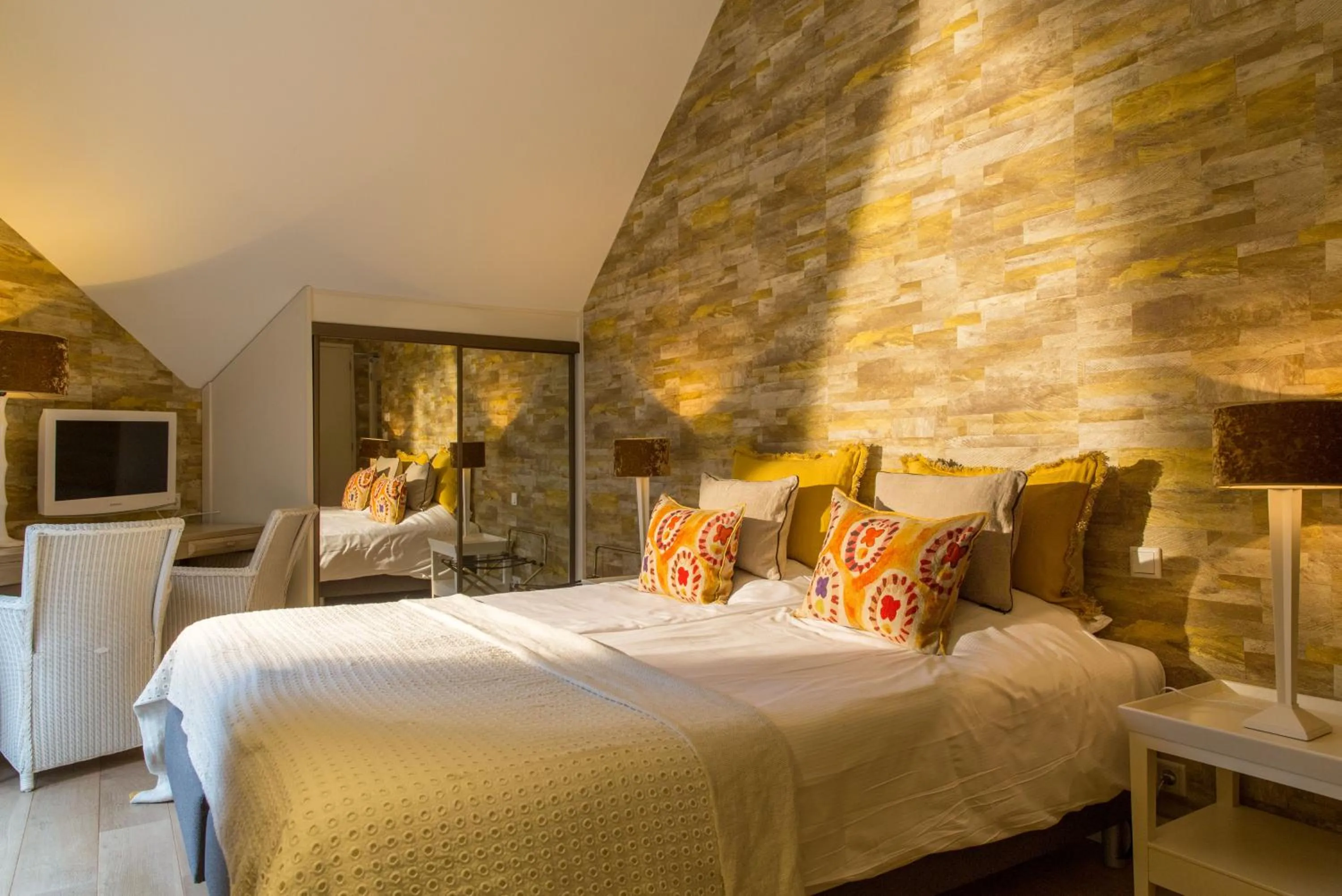 Bed in Restaurant Hotel Merlet