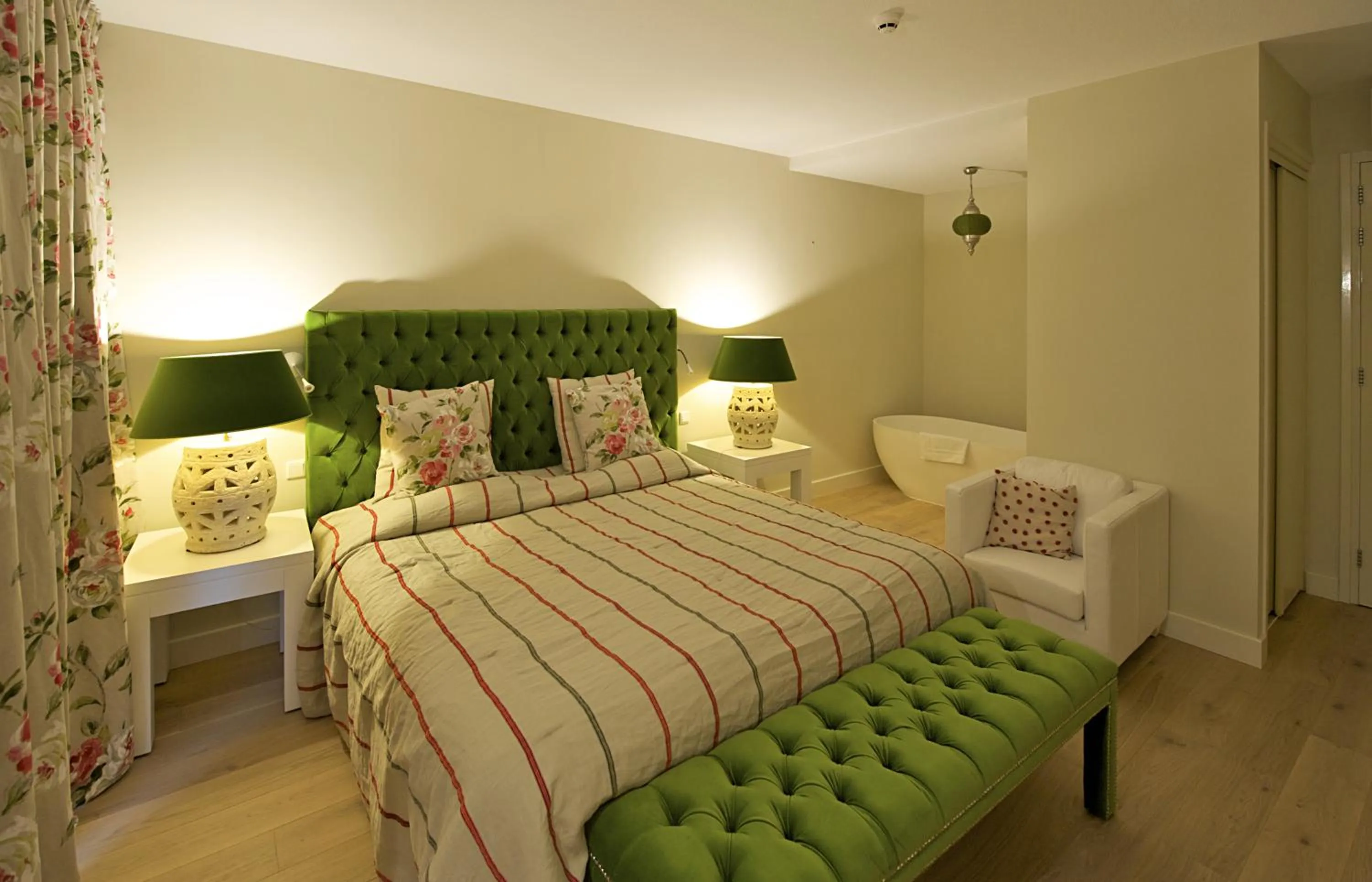 Bed in Restaurant Hotel Merlet