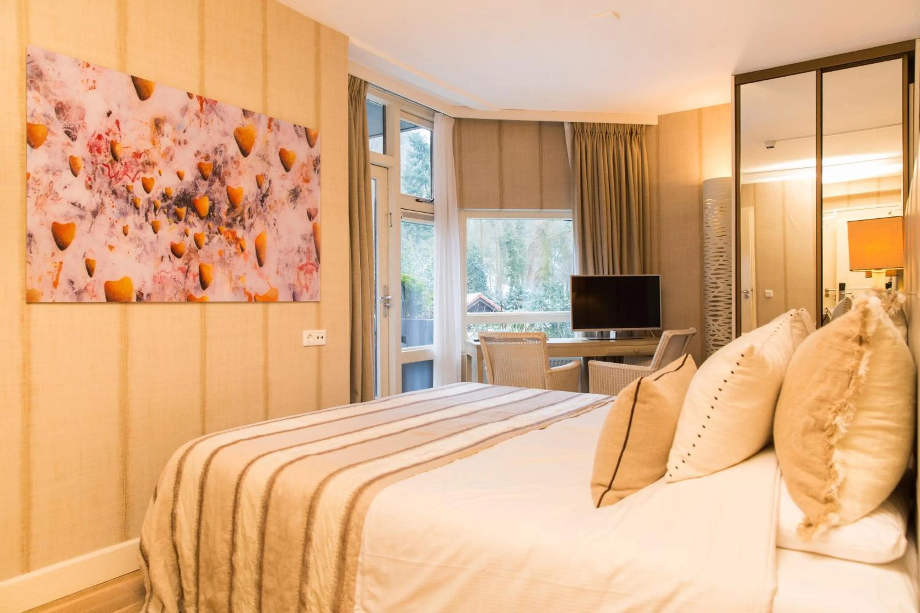 Photo of the whole room, Bed in Restaurant Hotel Merlet