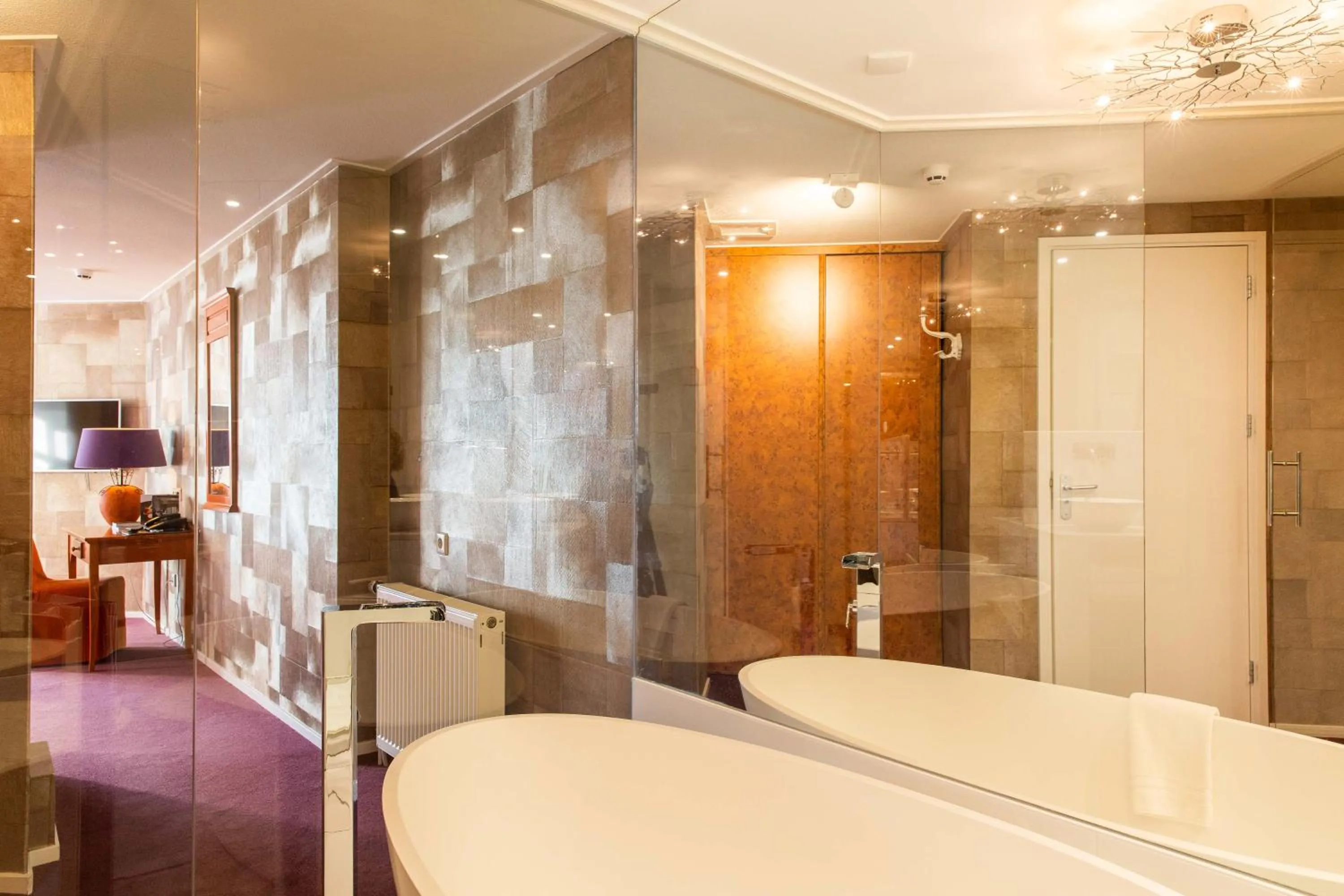 Bath in Restaurant Hotel Merlet