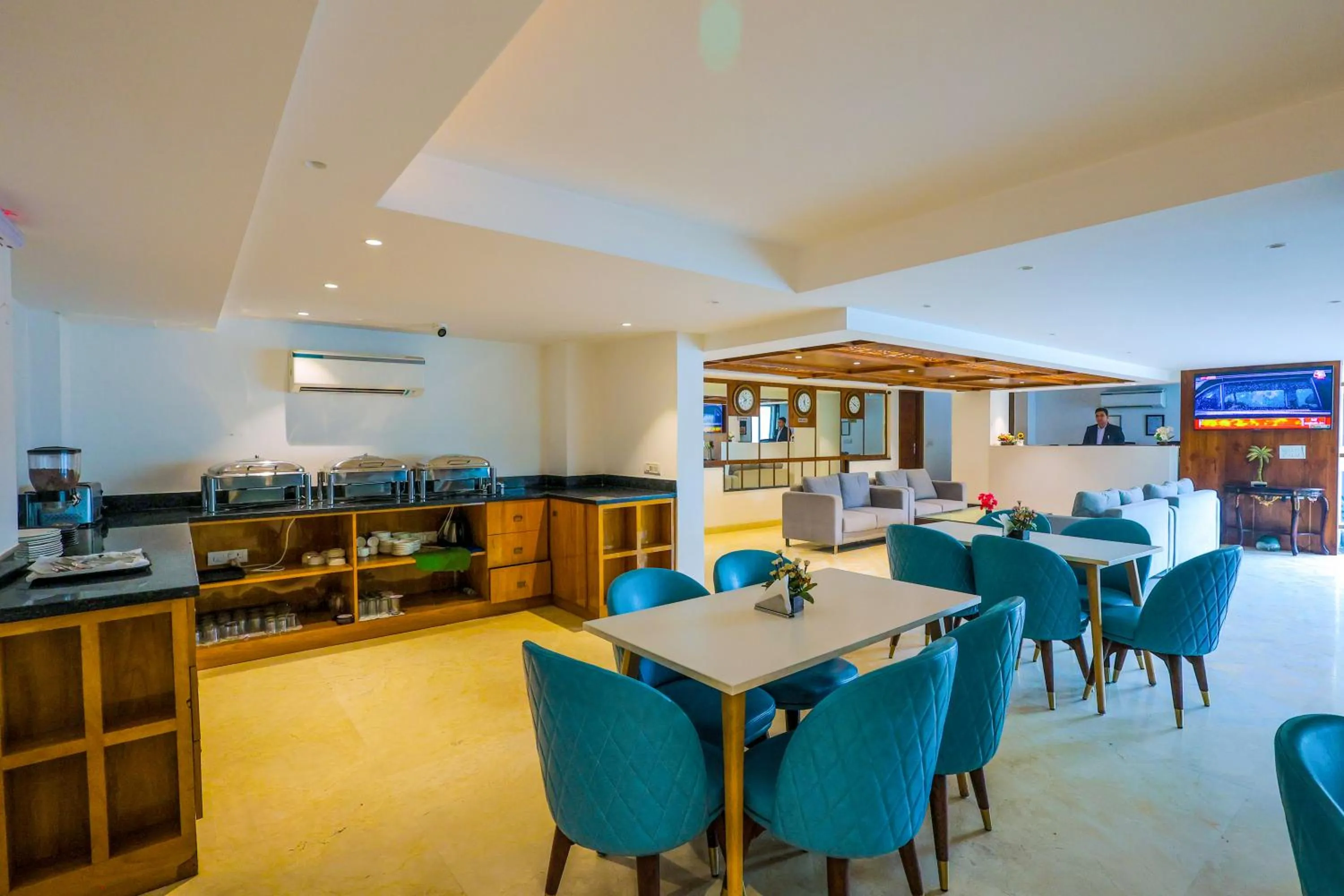 Restaurant/places to eat in Nikko Premier - Near Medanta Hospital