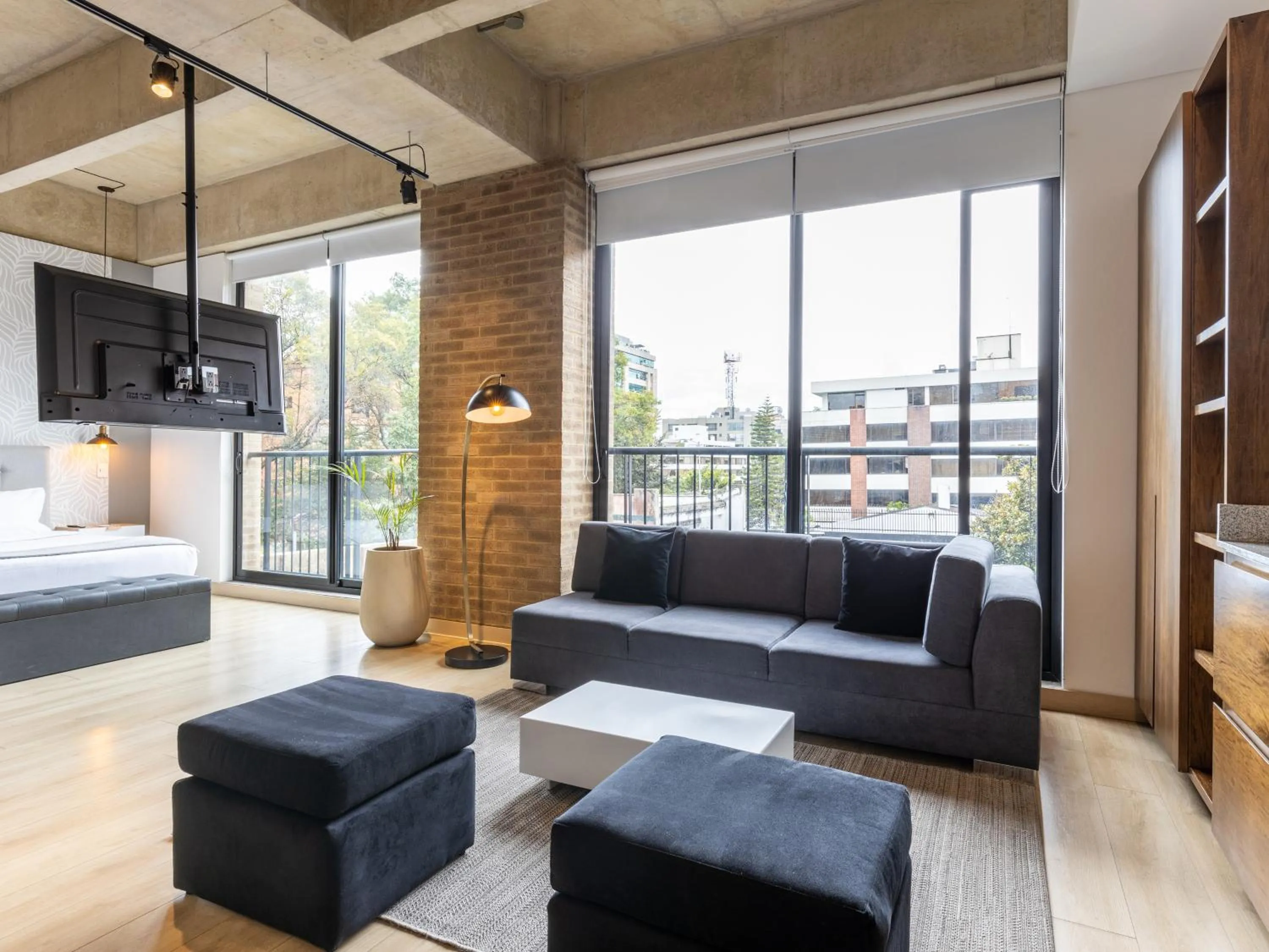 Living room, Bed in Canvas By Wynwood House